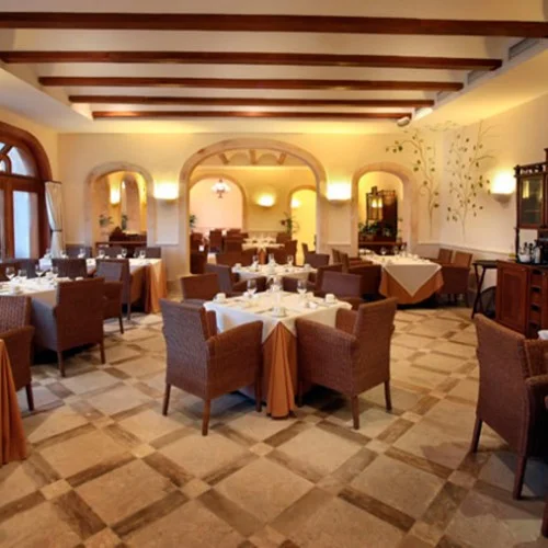 Dine-Wine-casual-dinning-Casa-Bella1-500x500.jpg