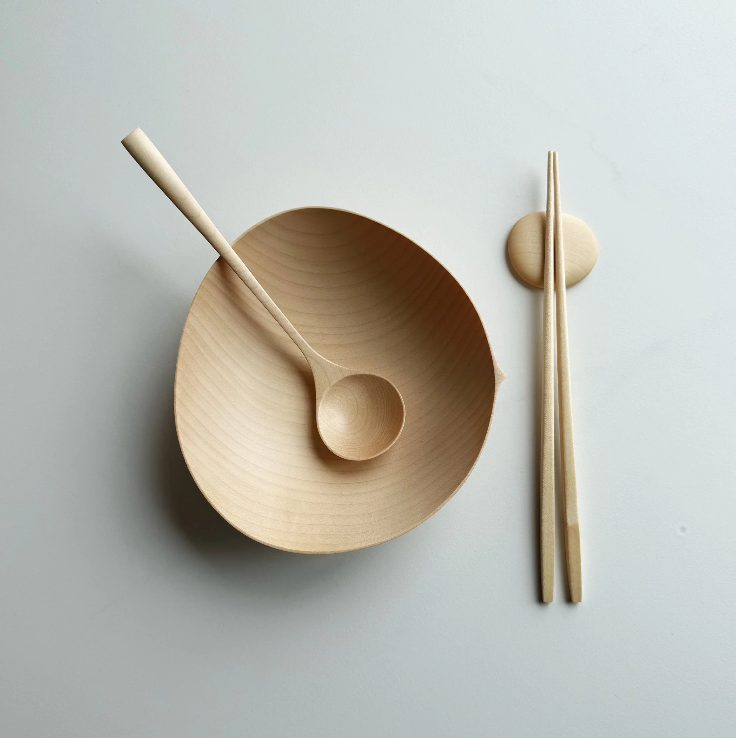 Large oval eating set in sycamore