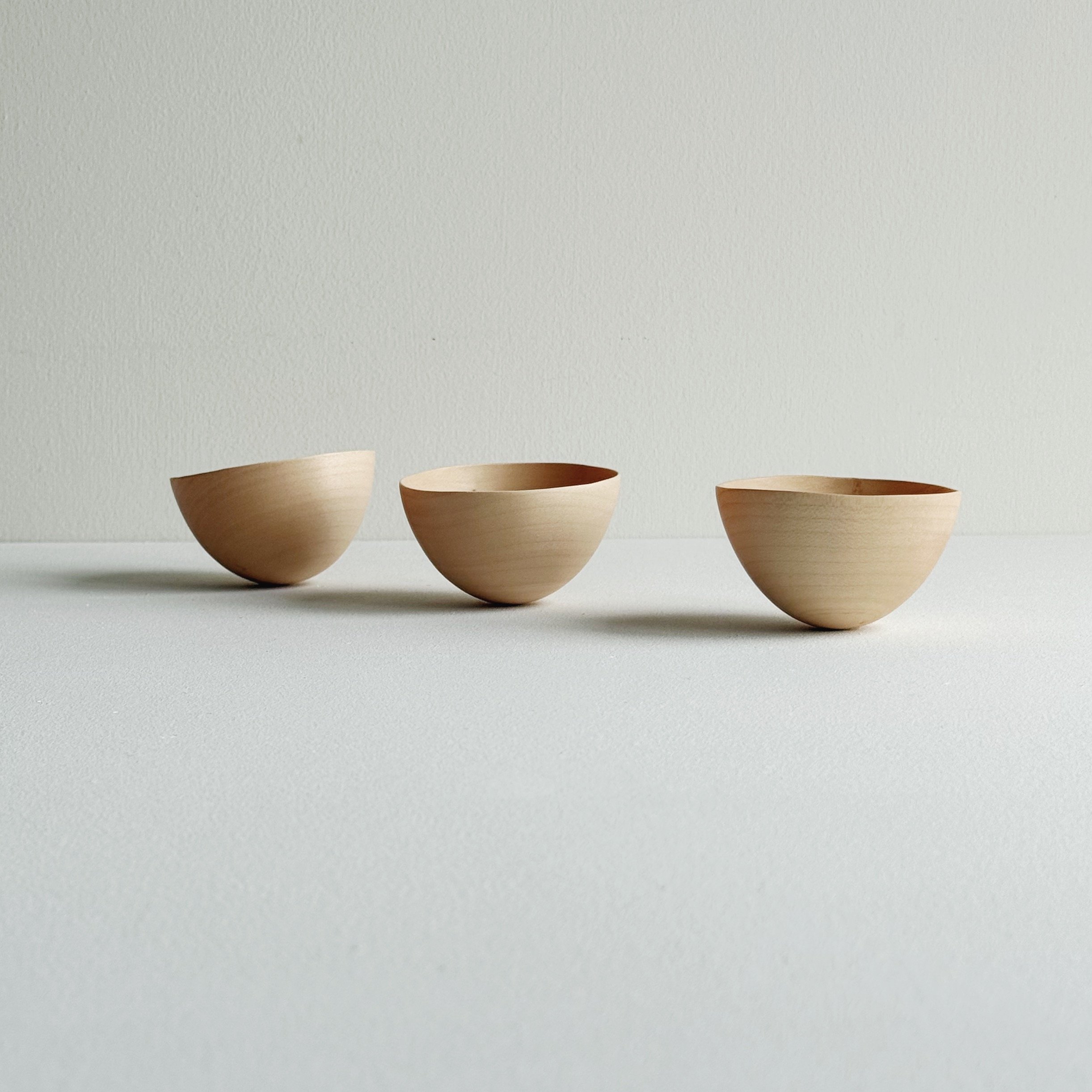 Set of three cap bowls in sycamore