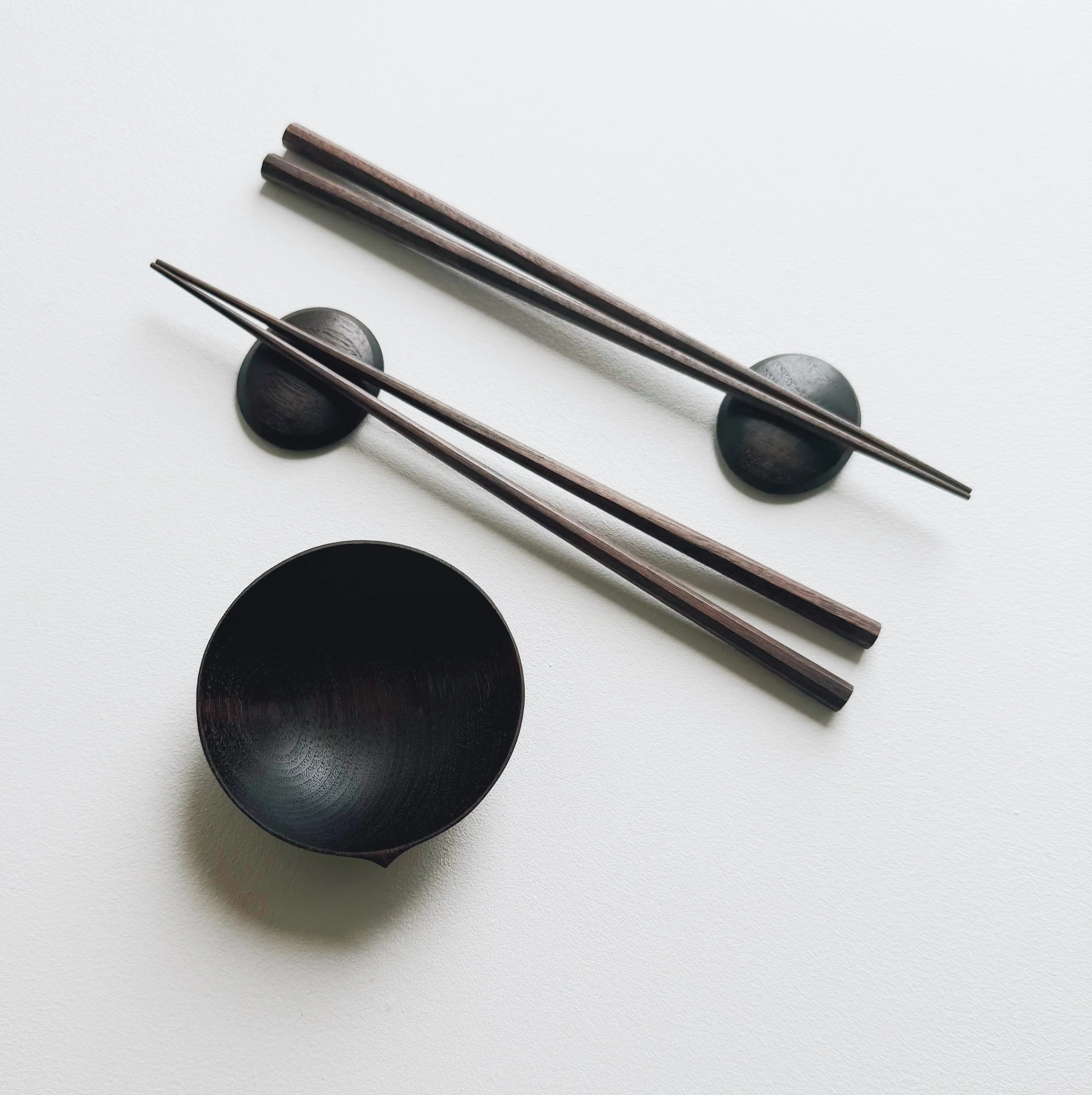 Chopsticks and ebonised bowl set