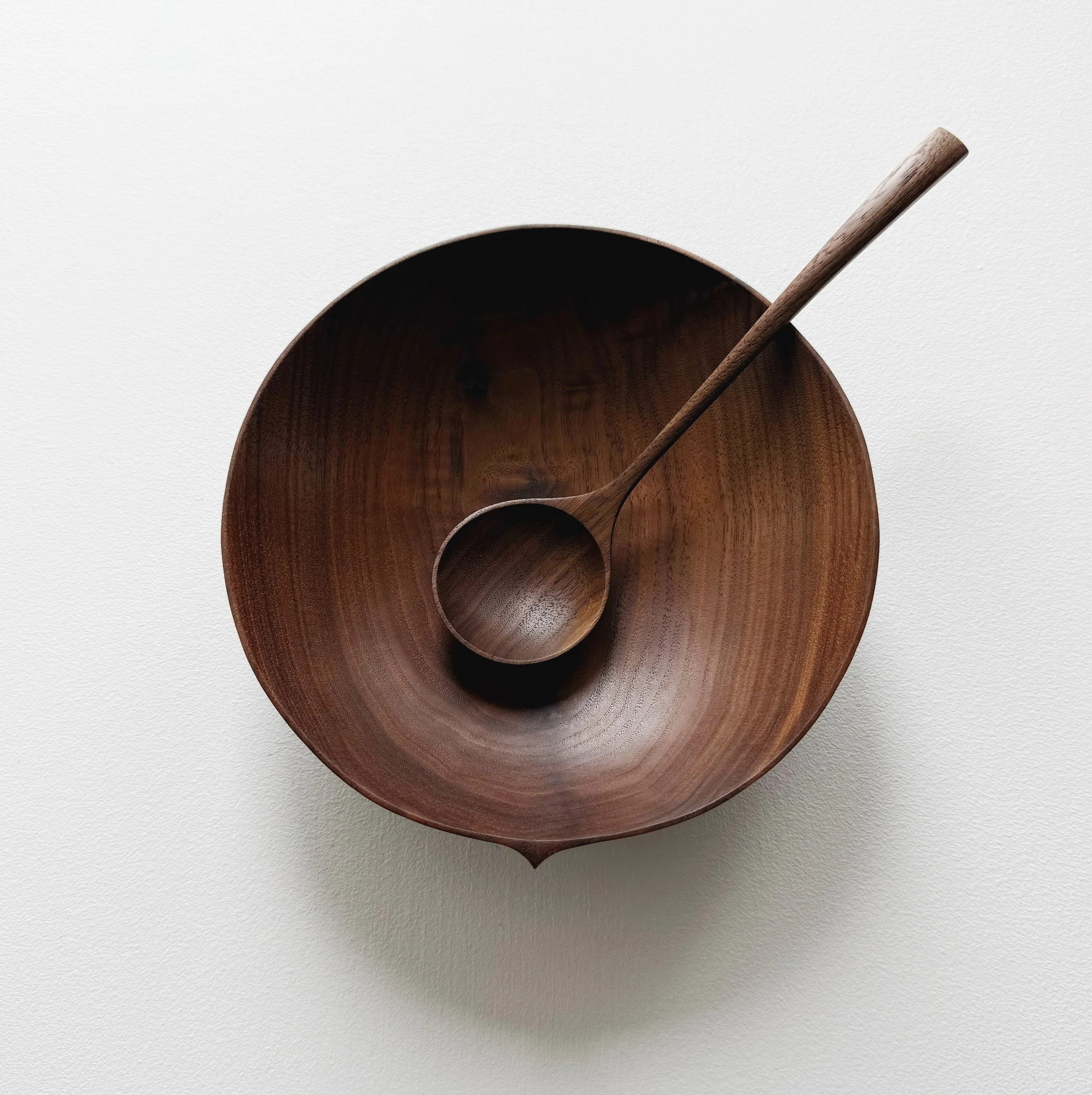 Large bowl and spoon set in walnut
