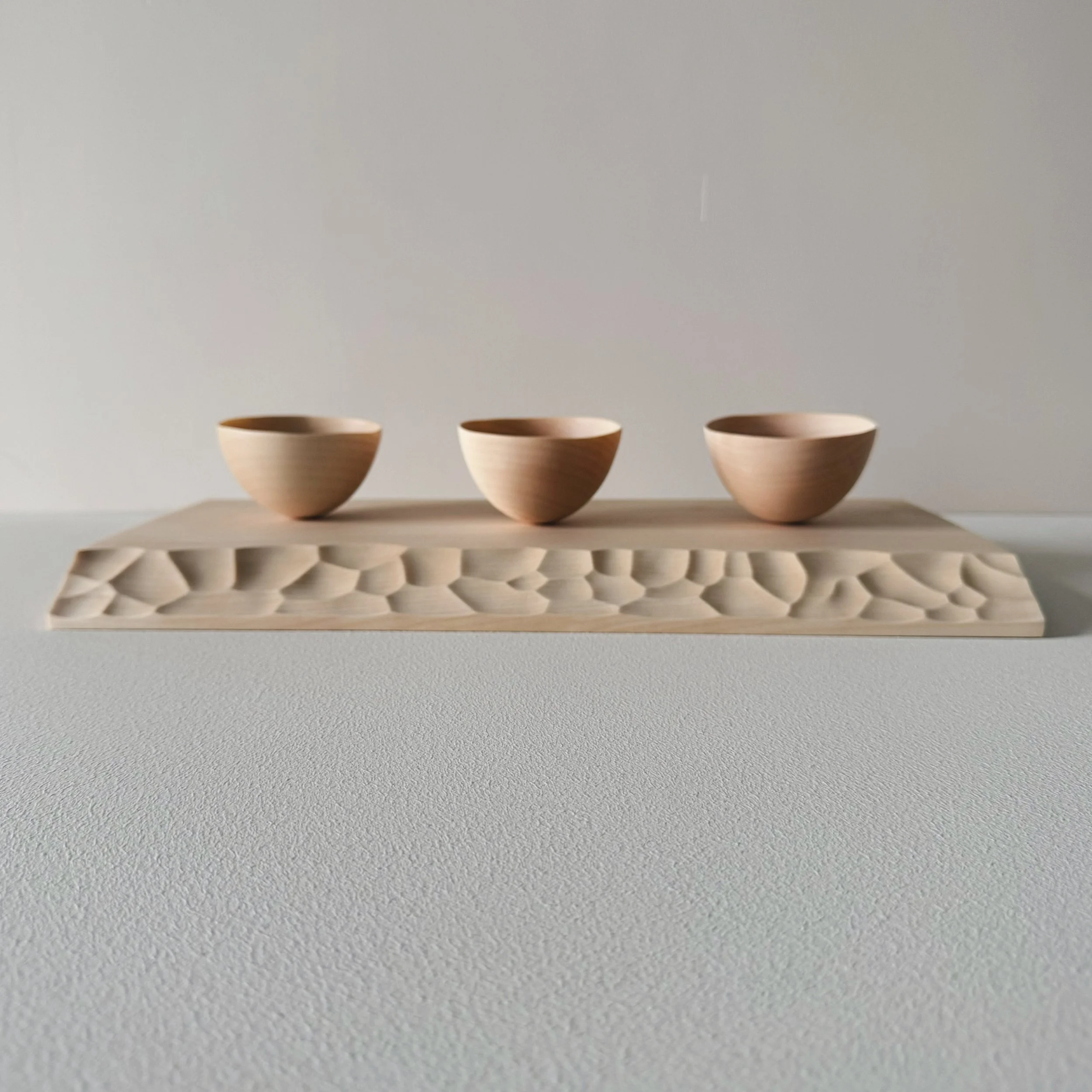 Presentation board and cap bowls set
