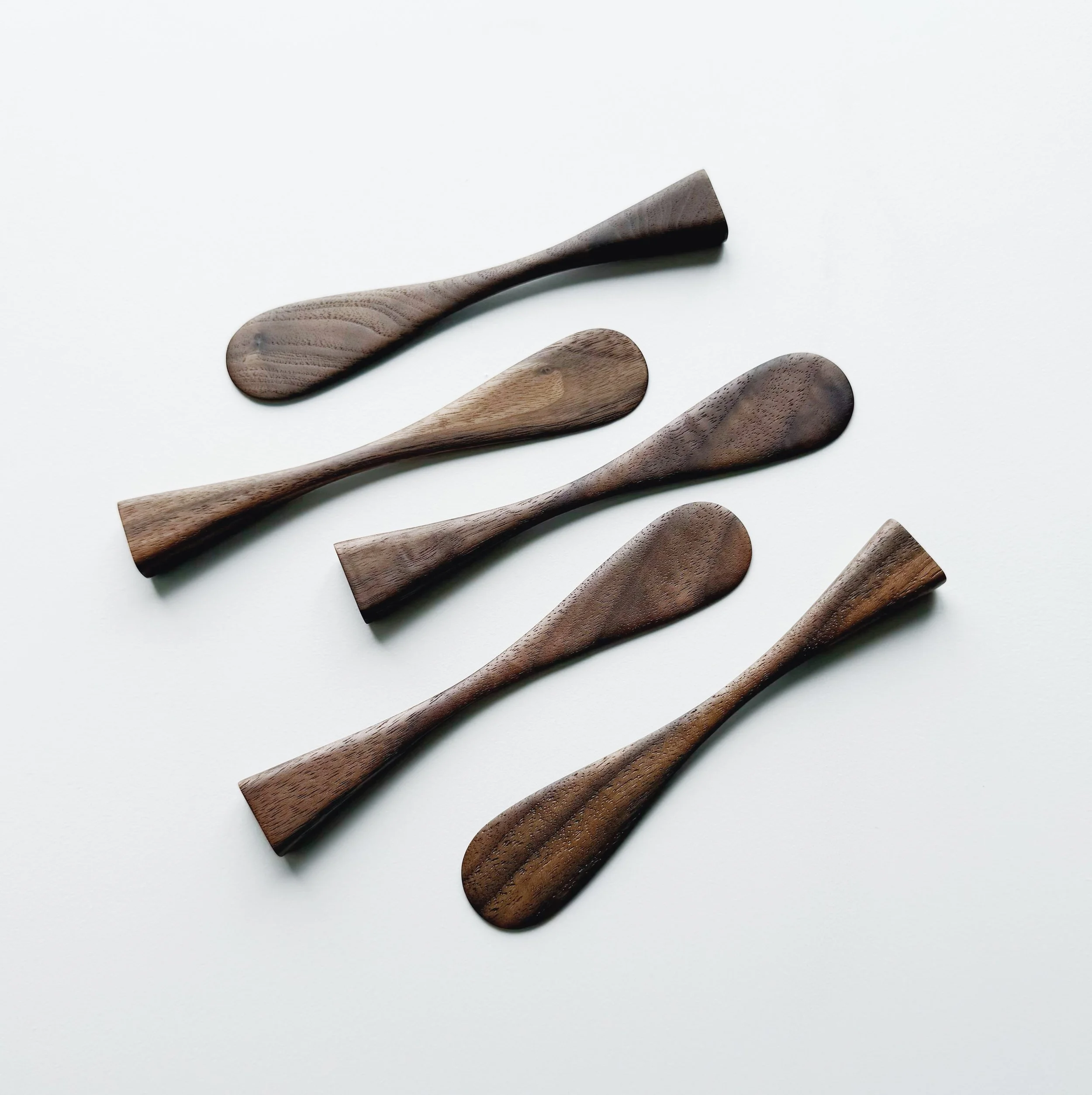 Spreading paddle in walnut