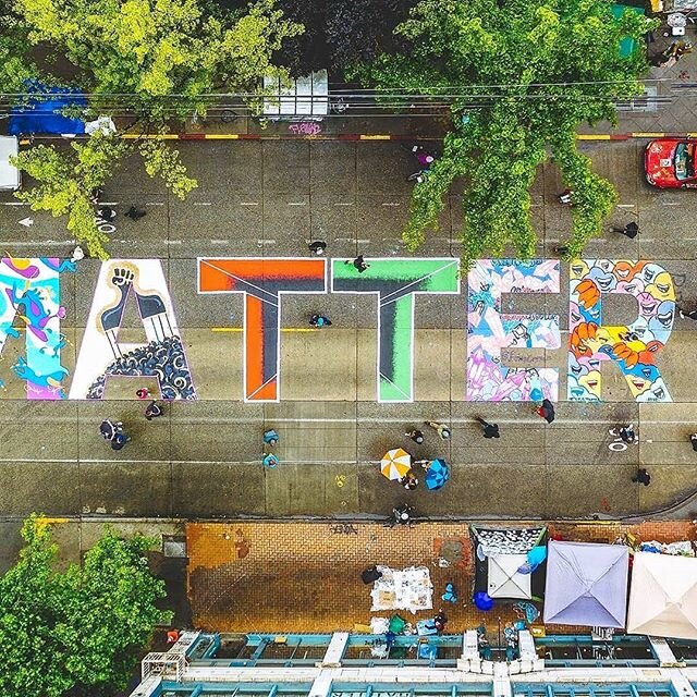 Seattle #BlackLivesMatter&nbsp;mural shot by&nbsp;@kylekotajarvi&nbsp;by the following artists:

B:&nbsp;@kimishaturner
L:&nbsp;@perrypaints
A:&nbsp;@onesevennine
C:&nbsp;@thecurlynugget
K:&nbsp;@thesoufender
L:&nbsp;@tooth_taker_&nbsp;@drakesignandd