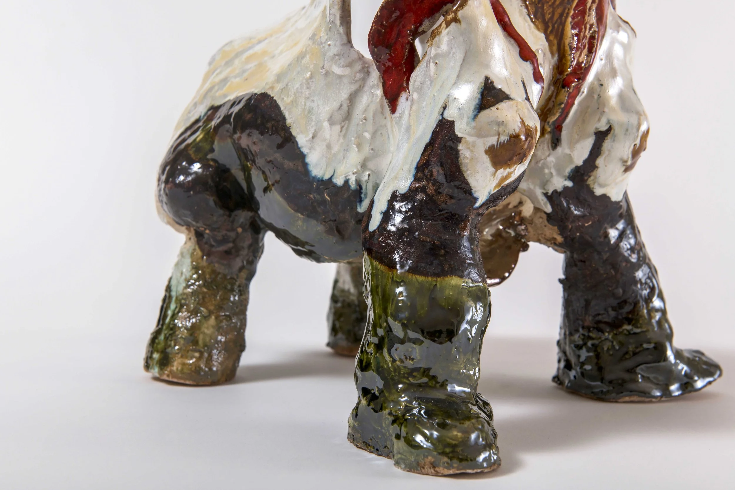 White Buffalo_2020_29 x 16.5 x 28 cm_9.jpg