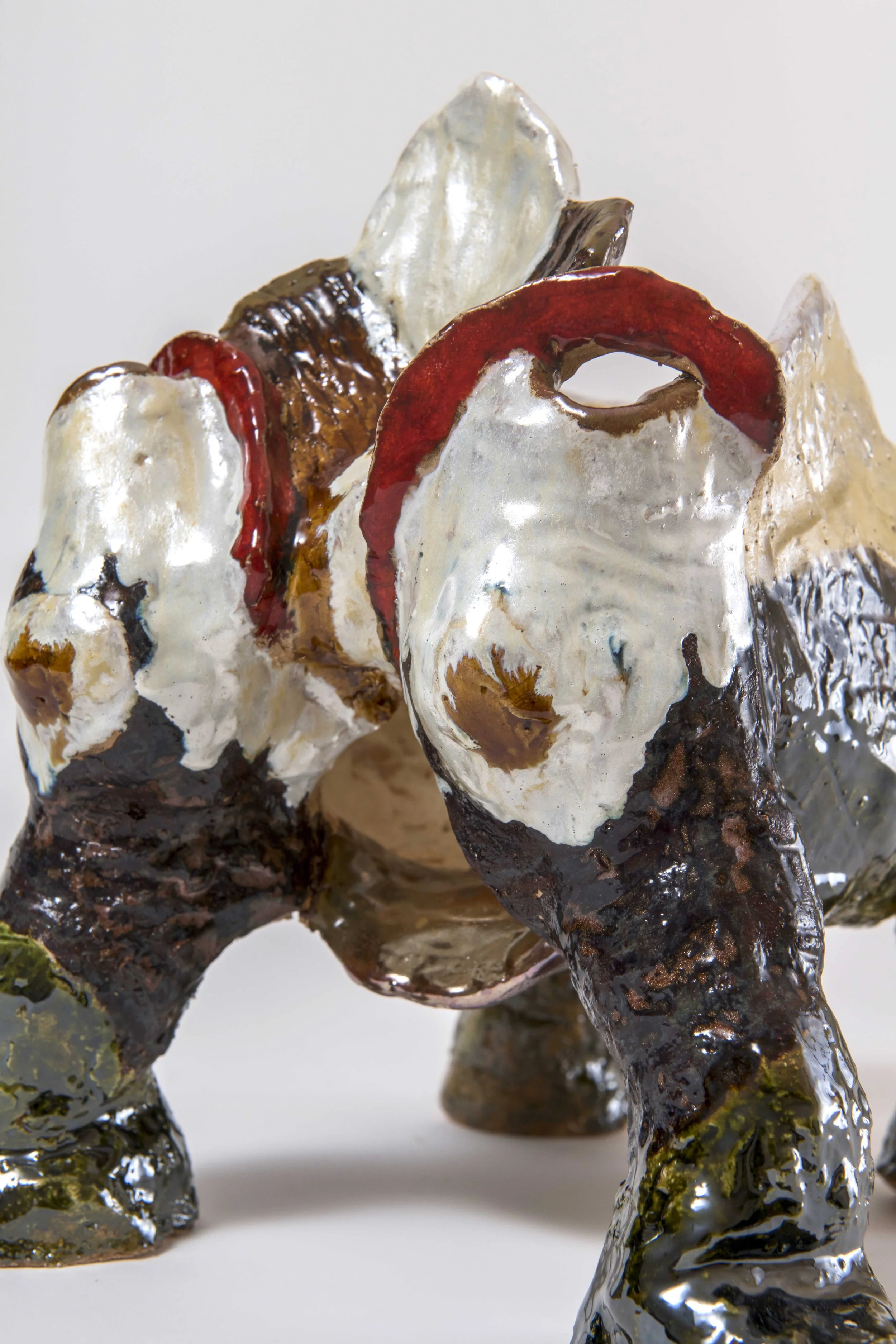 White Buffalo_2020_29 x 16.5 x 28 cm_14.jpg