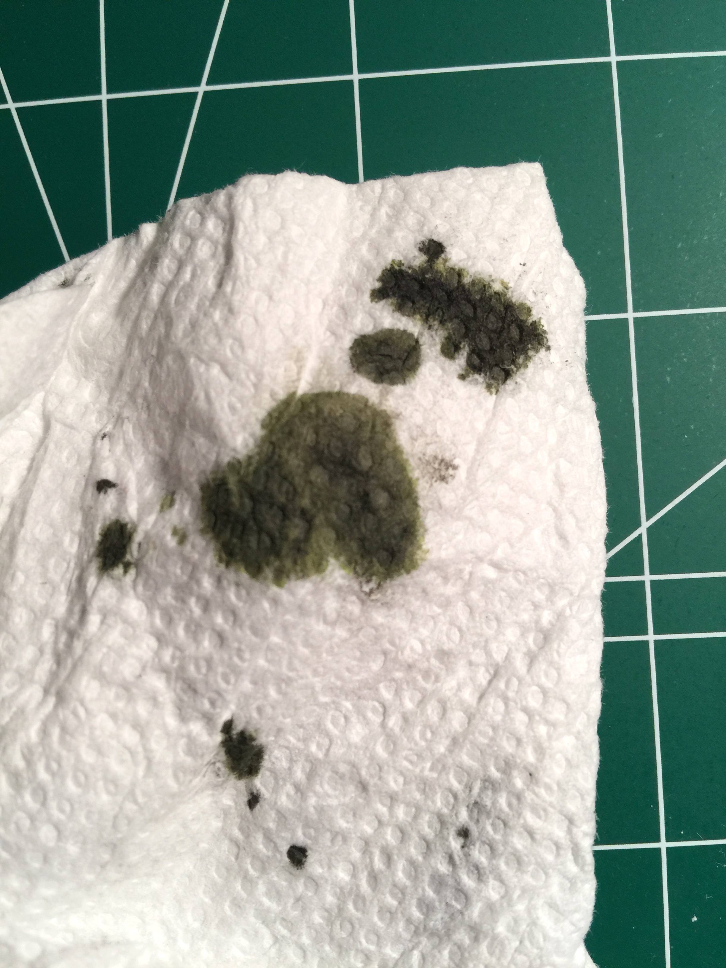 El Lawrence on a paper towel - Definitely a used motor oil look