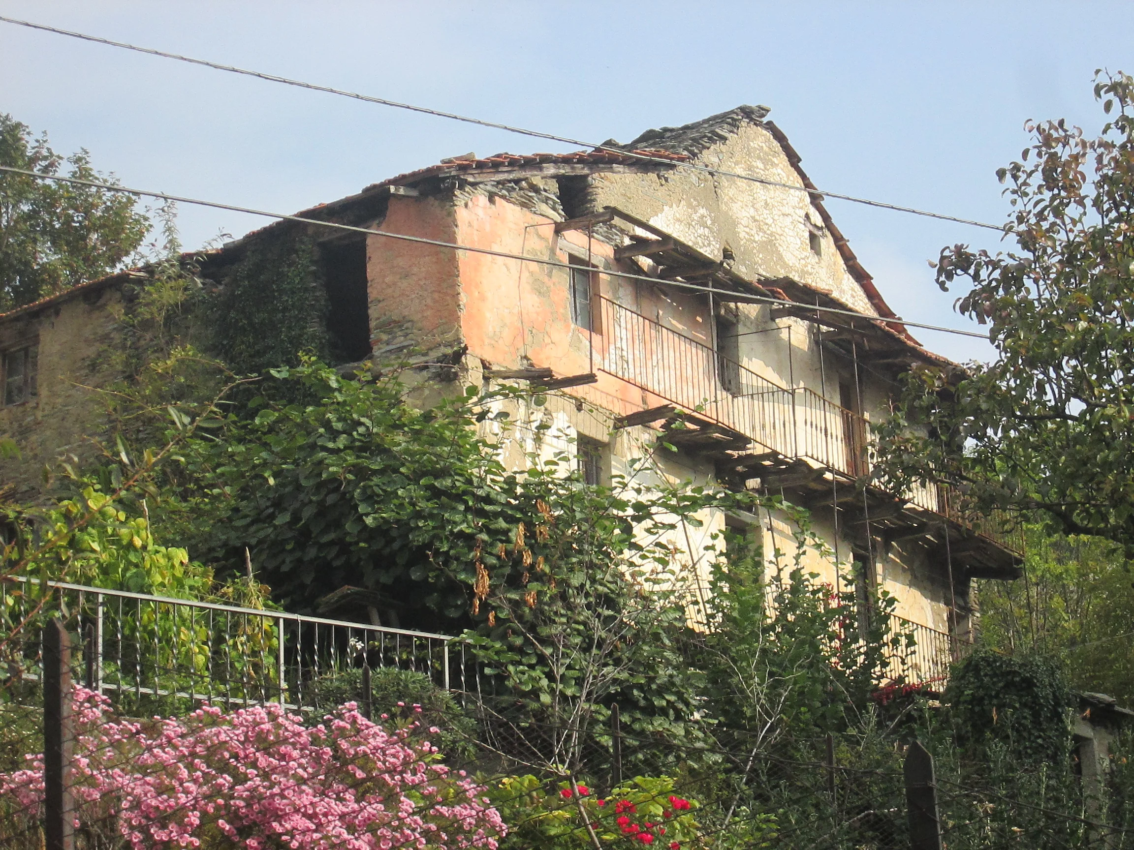 RB09 - CASA RUSTICA DA RISTRUTTURARE - TRAREGO-VIGGIONA (VB)