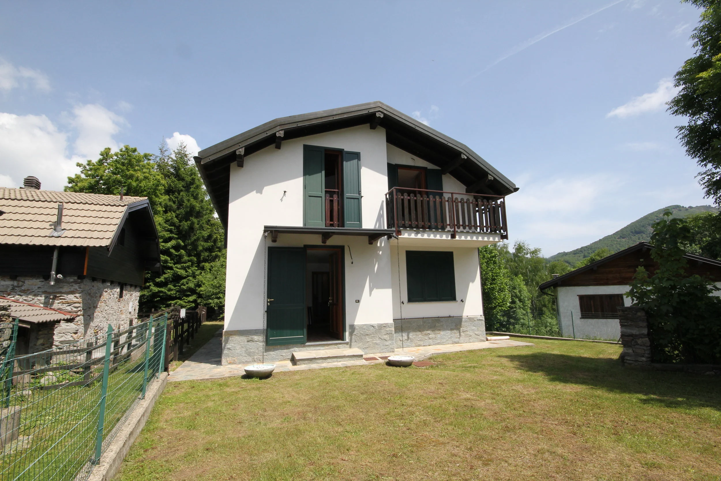 CattaneoSrls_V039_Casa_Aurano1.JPG