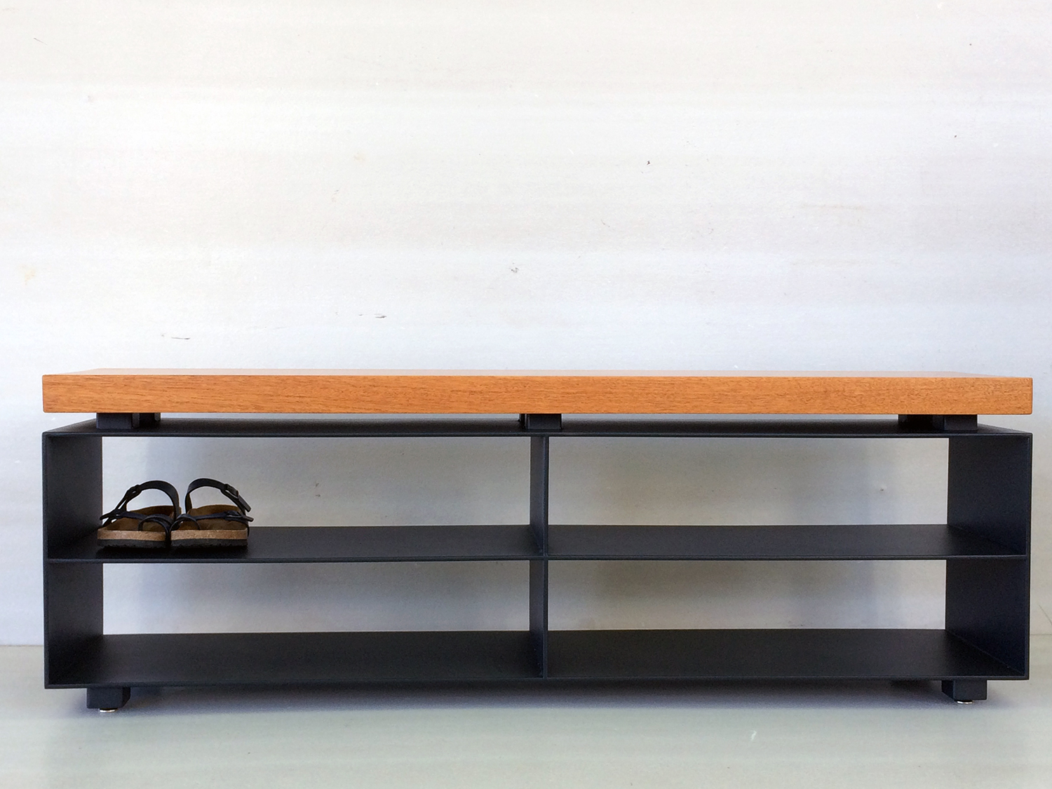 bench close up.jpg