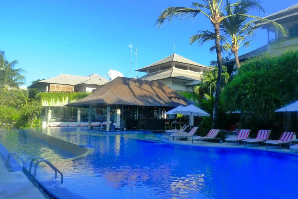 How to Survive Budget Busters on Holiday