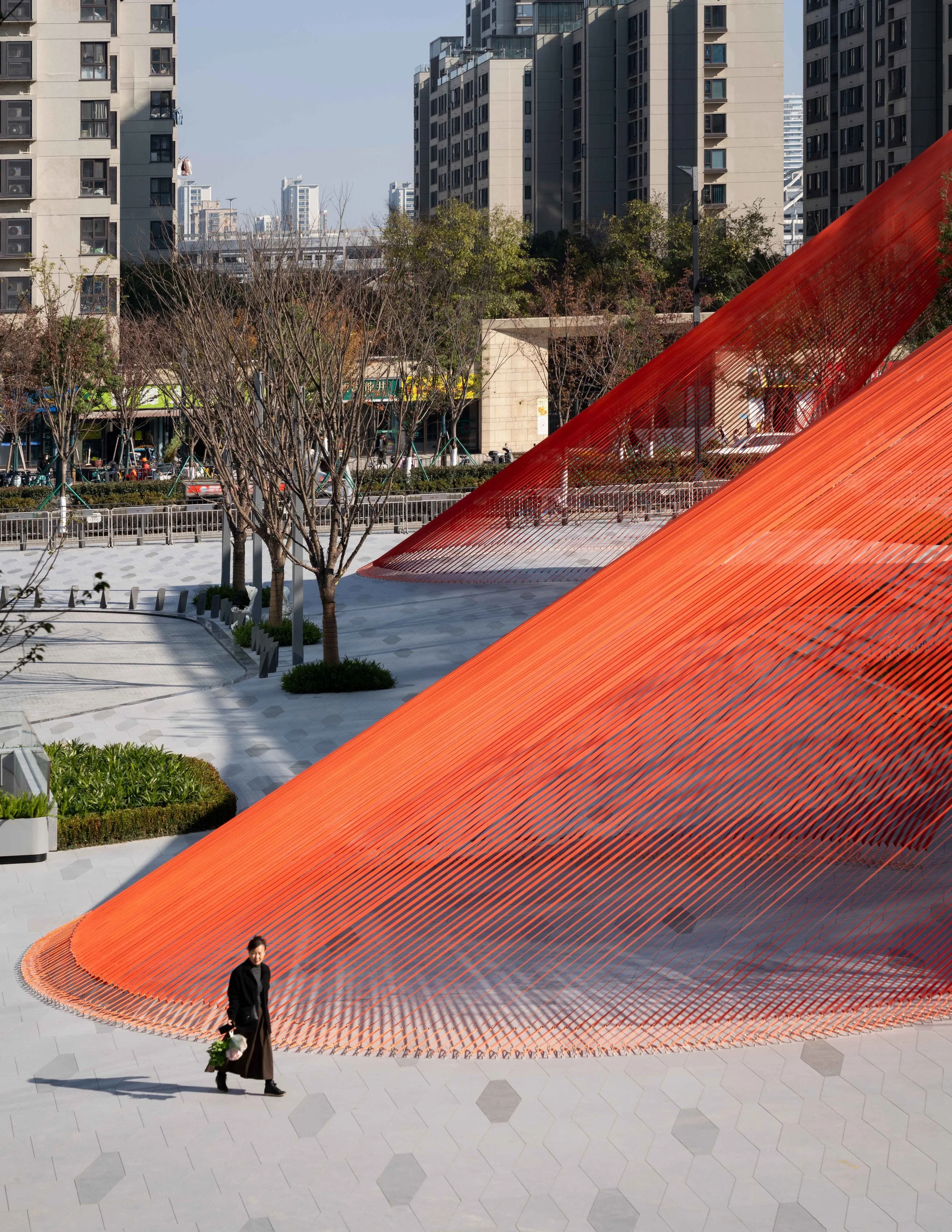 HANGZHOU INSTALLATION:  CIRCLE AND SQUARE