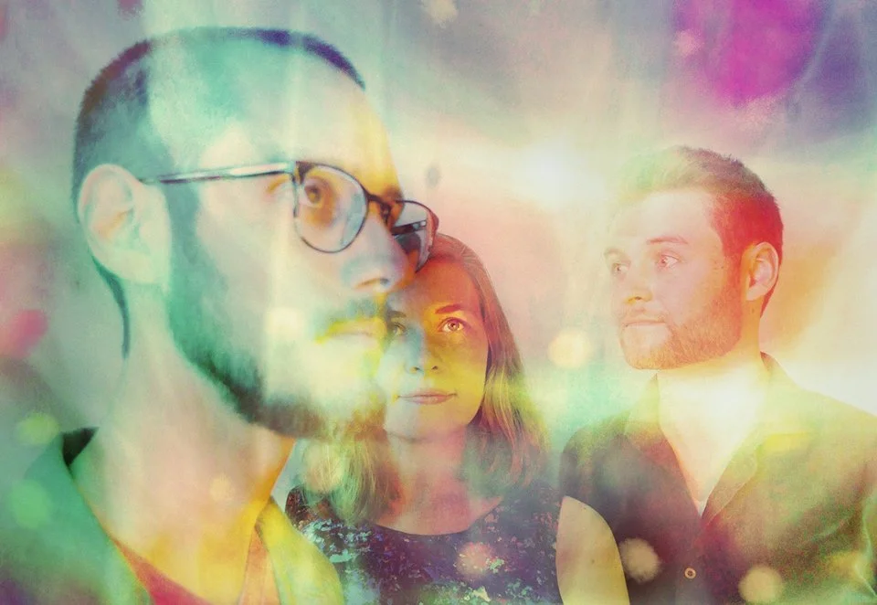 Lodge: EARLY SHOW: Twin Talk