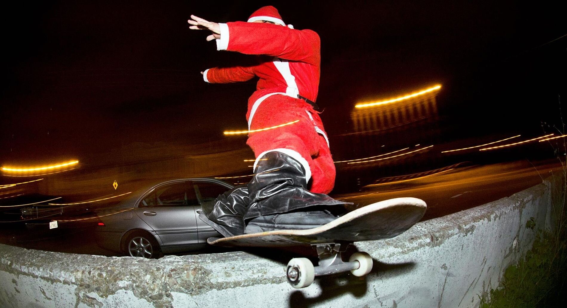 Hall: Rad Santa