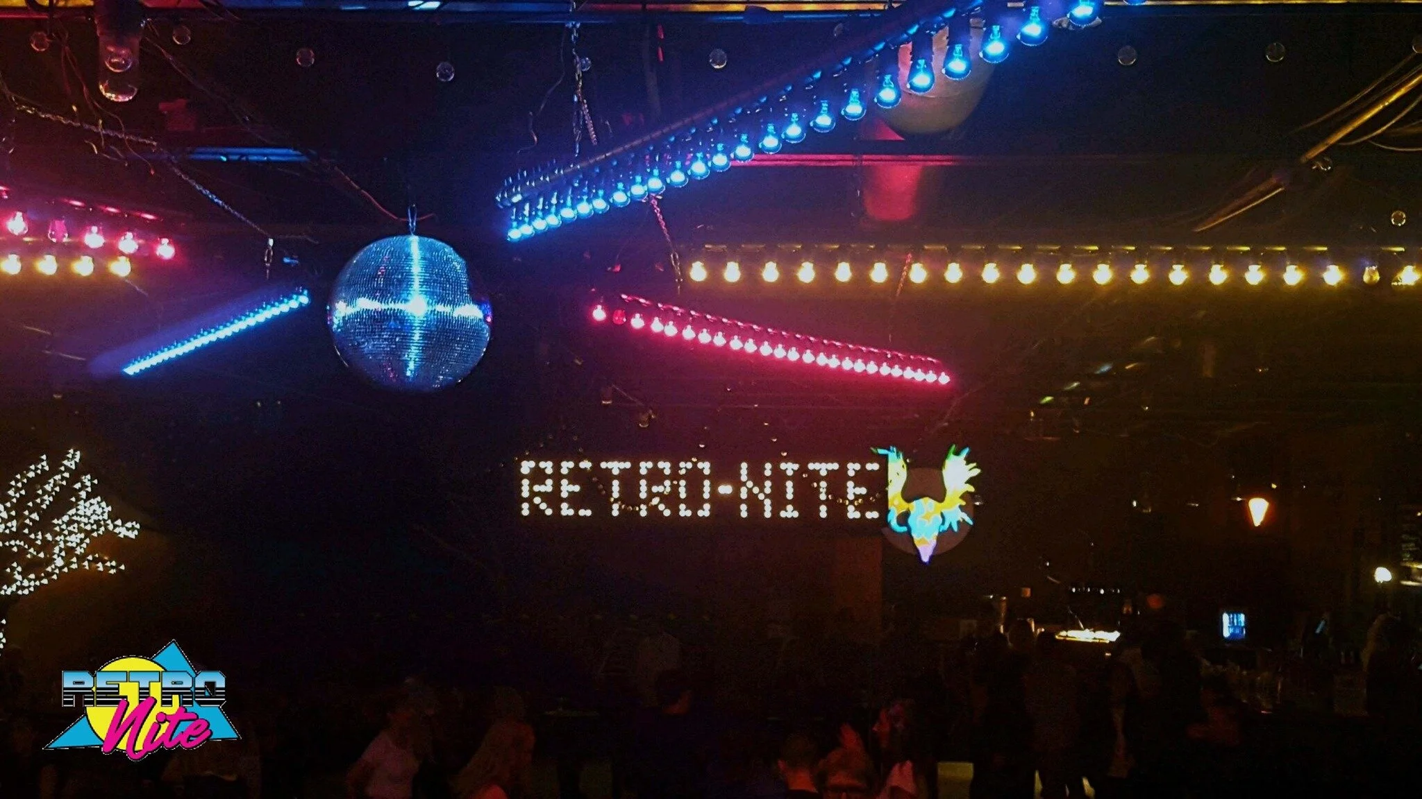 Hall: Retro Nite