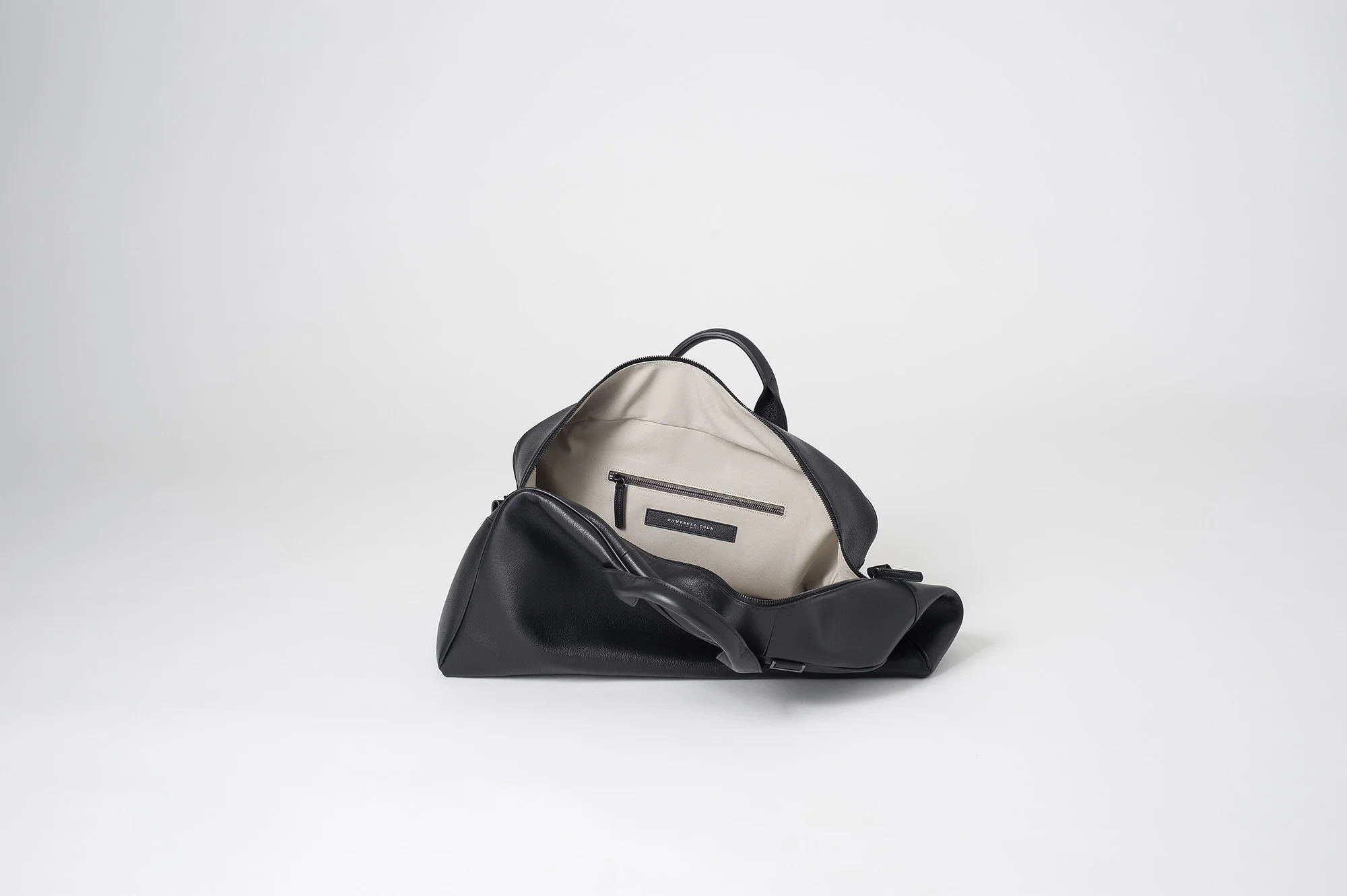 [流行] 不花俏、不取巧，手上拿的只要Campbell Cole就夠了