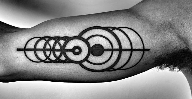 [刺青] Ben Volt - 師出名門，青出於藍的幾何超級新星