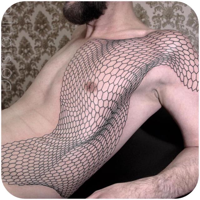 Honeycomb-Net-Tattoo-on-Side-by-Chaim-Machlev.jpg