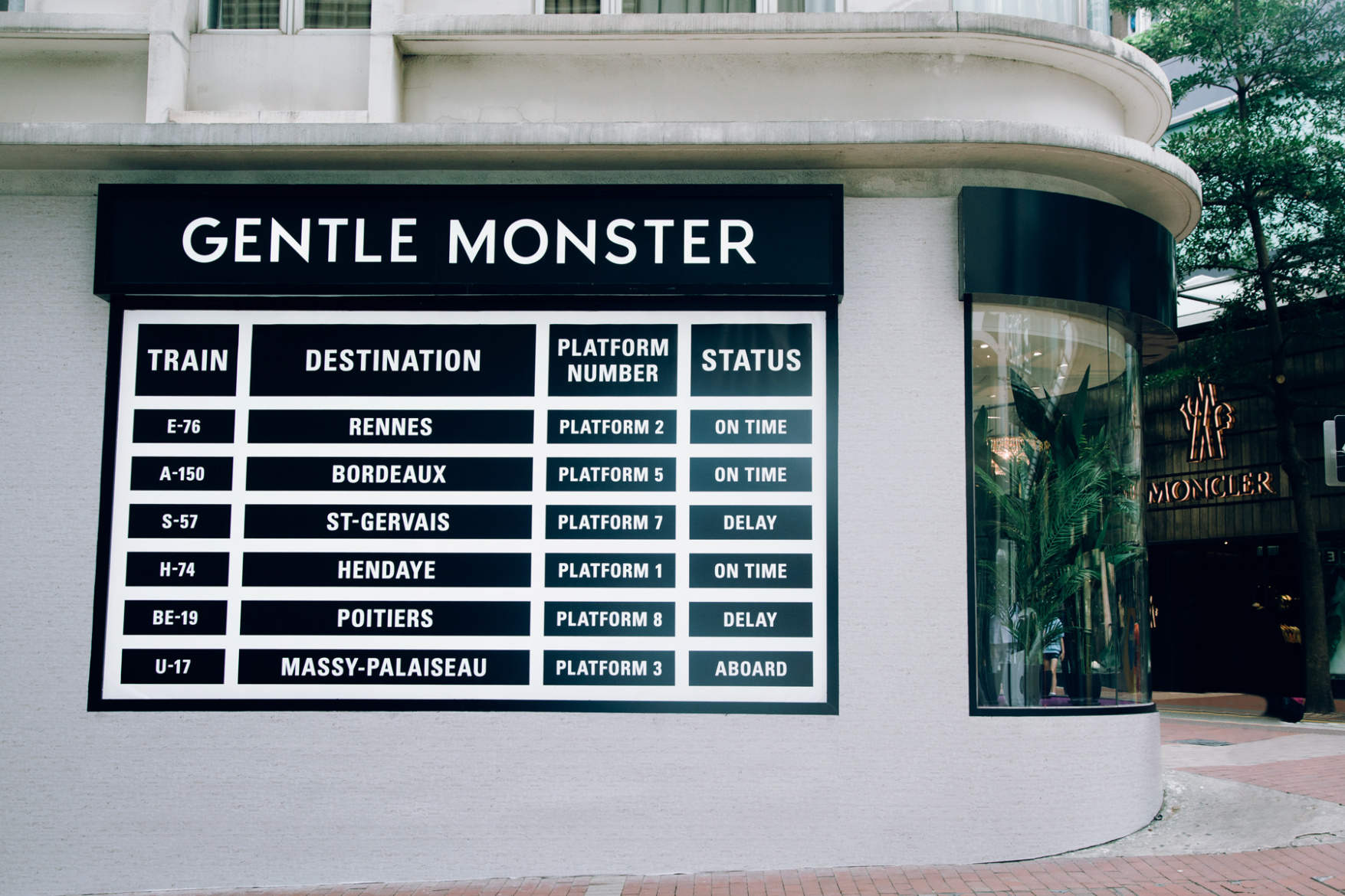 gentle-monster-hong-kong-flagship-store-the-platform-12.jpg