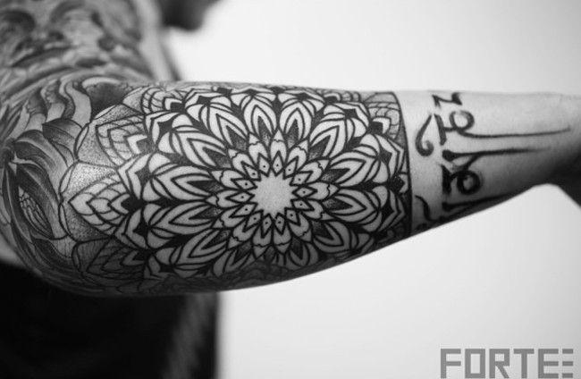 Sacred-Geometry-Buddha-sleeve-by-Dillon-Forte-at-Sri-Yantra-Tattoo-Oakland-California-650x424.jpg