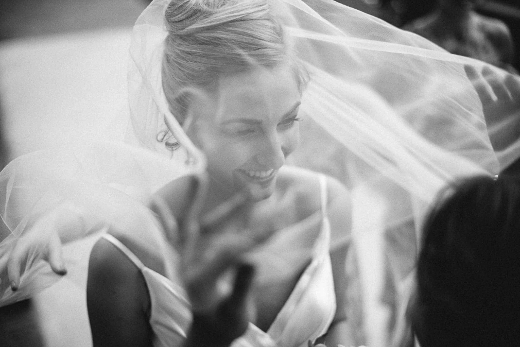 illustro-weddingphotographer-ipad-016.jpg