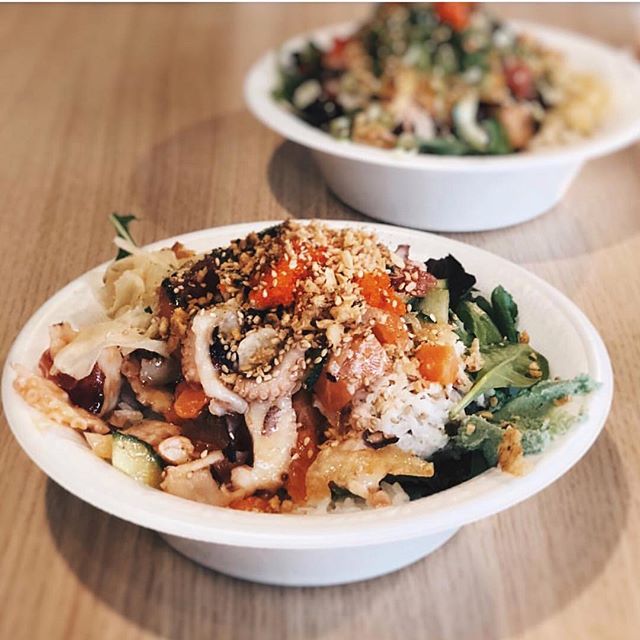 @hypefoodbae has Octopus, Salmon, and Tuna in her bowl... What nemo is in yours? 😱🤤
📷: @hypefoodbae 🐟 #salmonsaturday #poki #pokinometry #sushi #orangecounty #oceats #laeats #losangeles #anahiem #hollywood #rowlandheights #postmates #delivery #fi