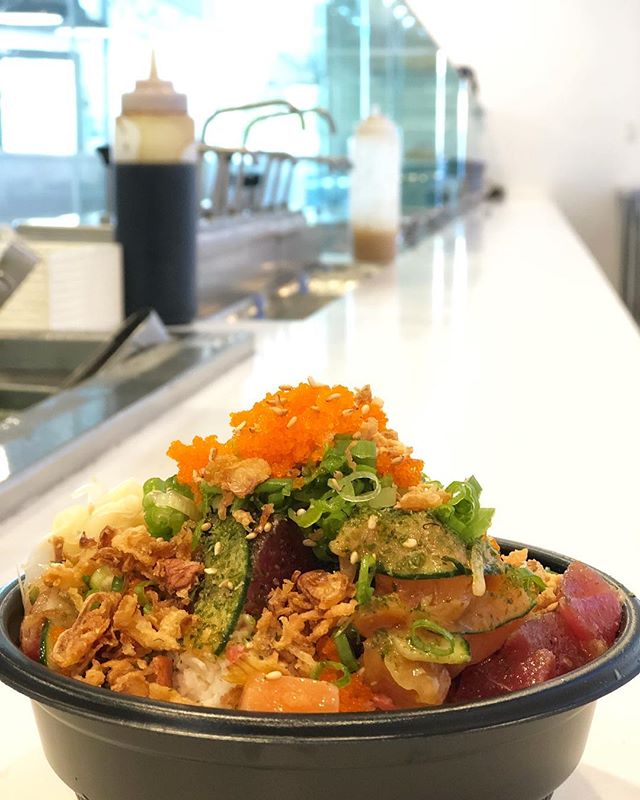 Create your own poke bowl today!!!🥙🥢🐟🦐
&bull;
&bull;
&bull;
&bull;
🐟 #salmonsaturday #poki #pokinometry #sushi #orangecounty #oceats #laeats #losangeles #anahiem #hollywood #rowlandheights #postmates #delivery #fishlovers #foodofinstagram #insta