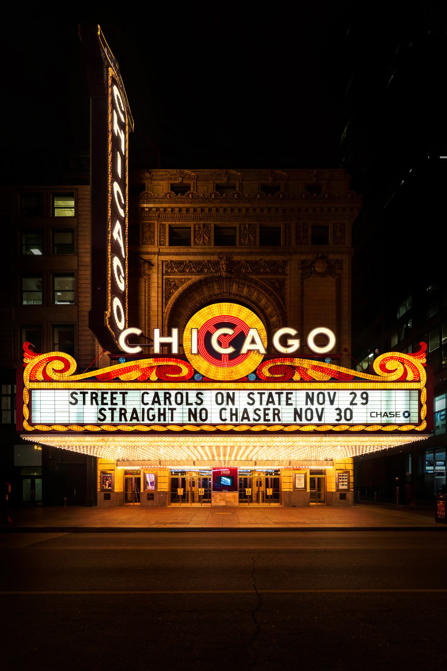 CHICAGO COLOR
