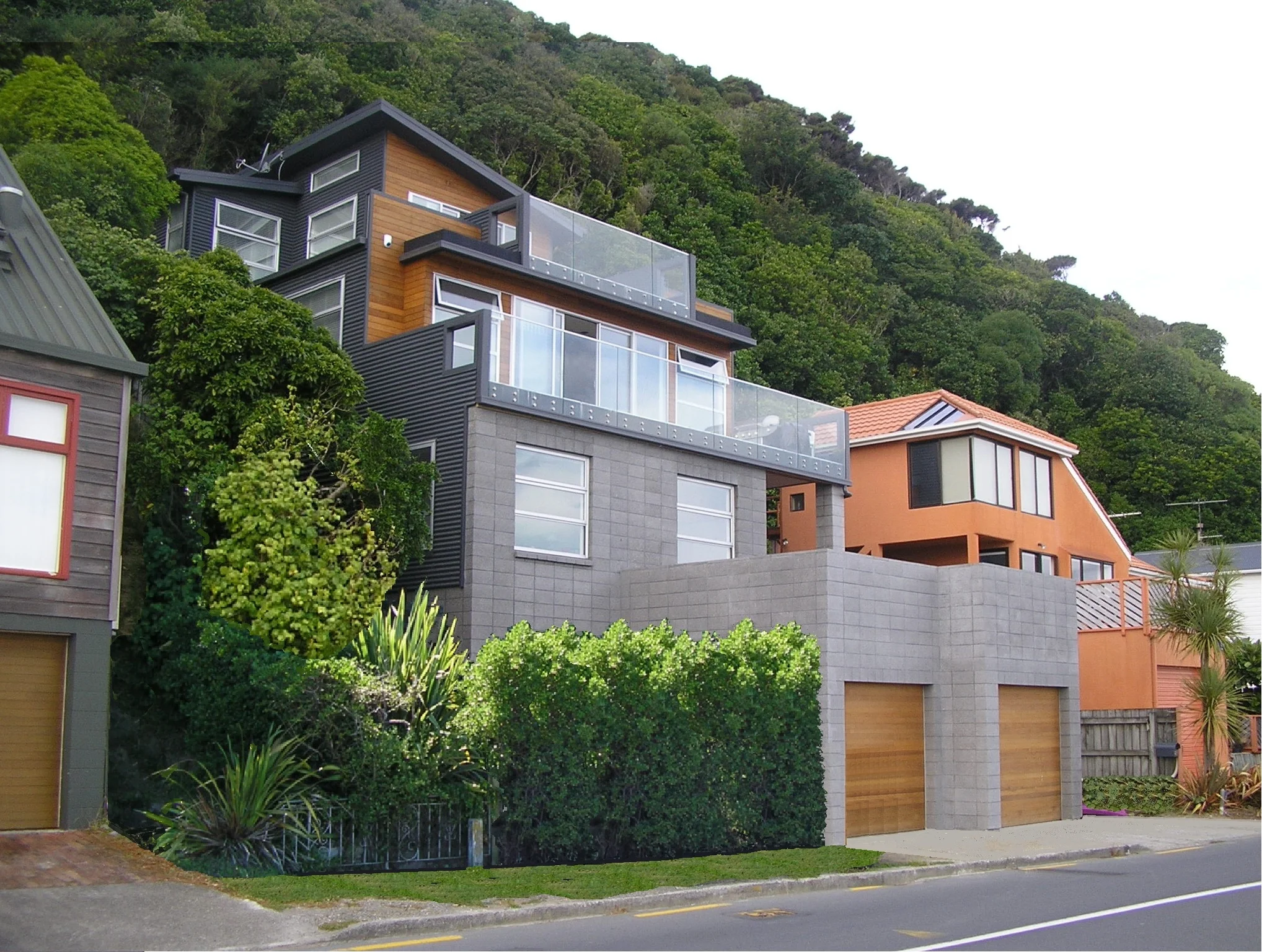 Plimmerton house SS cropped.jpg