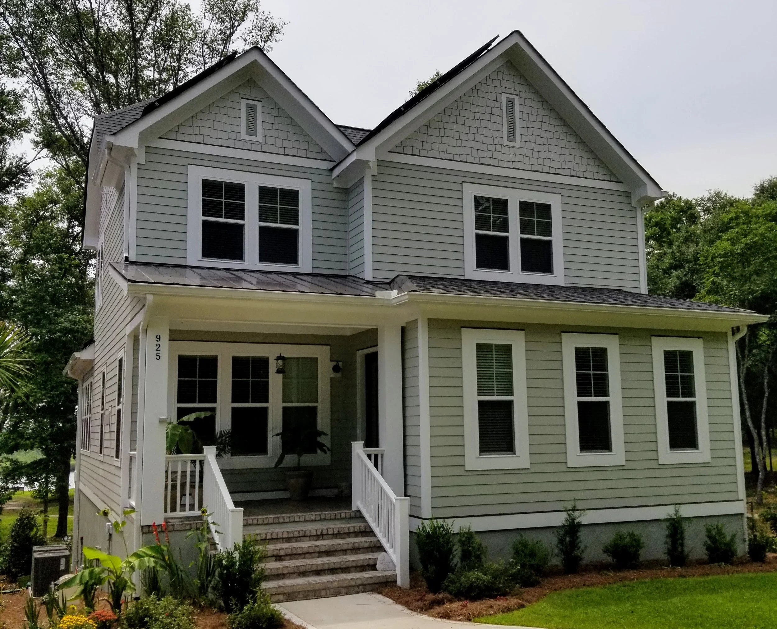 925 Camelia.jpg
