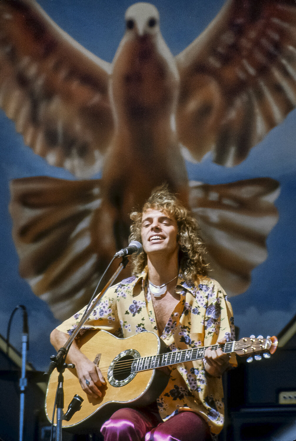  Peter Frampton performs at the Oakland Coliseum July 4, 1977. 