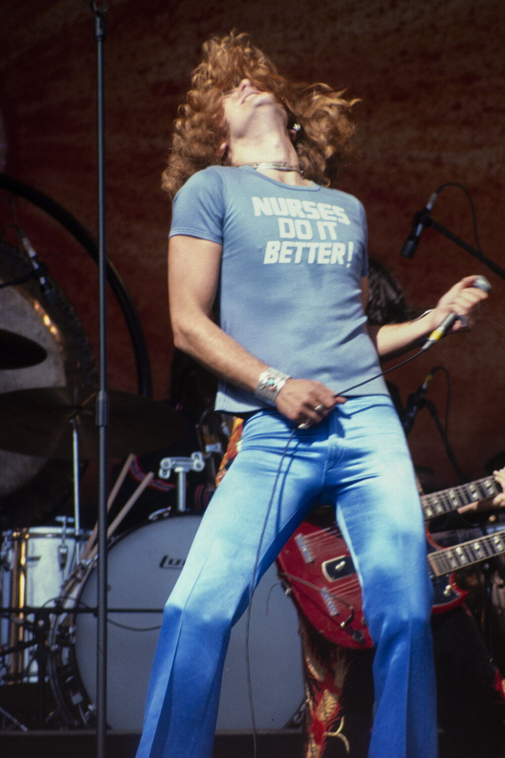  Robert Plant of Led Zeppelin performs at the Oakland Coliseum July 23, 1977. 