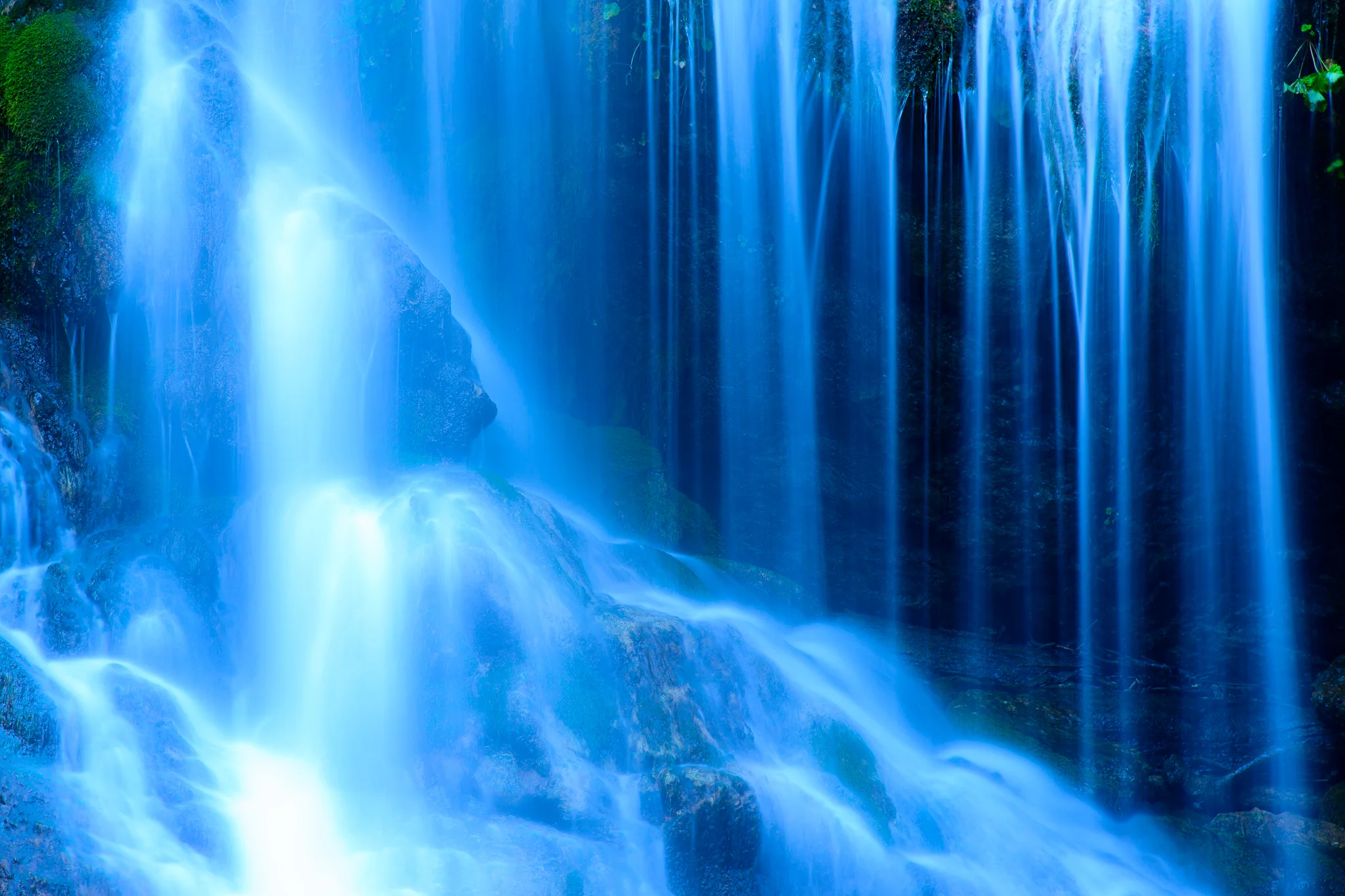big_sur_waterfall1.jpg