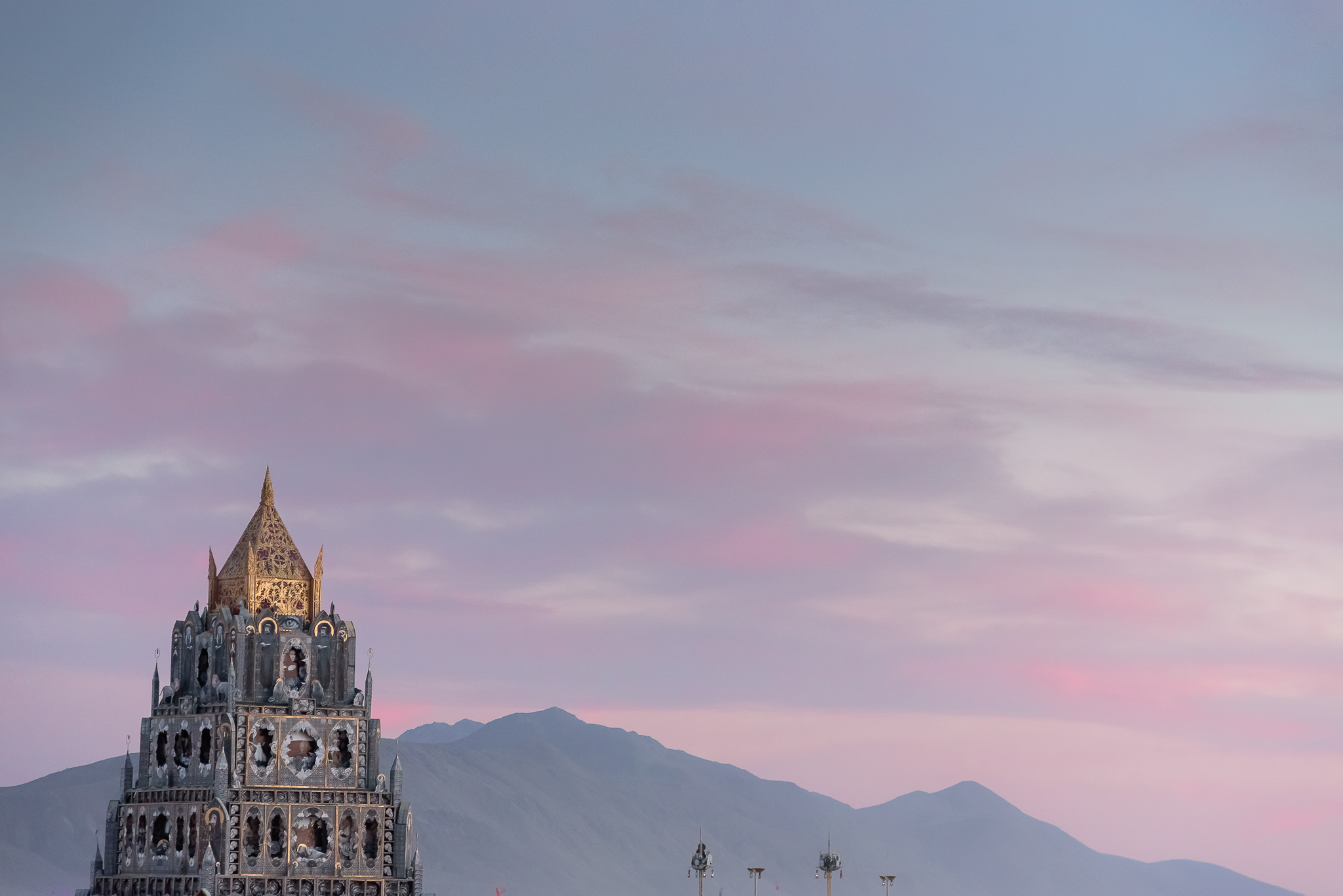A sublime sunset for the Totem Of Confessions. 