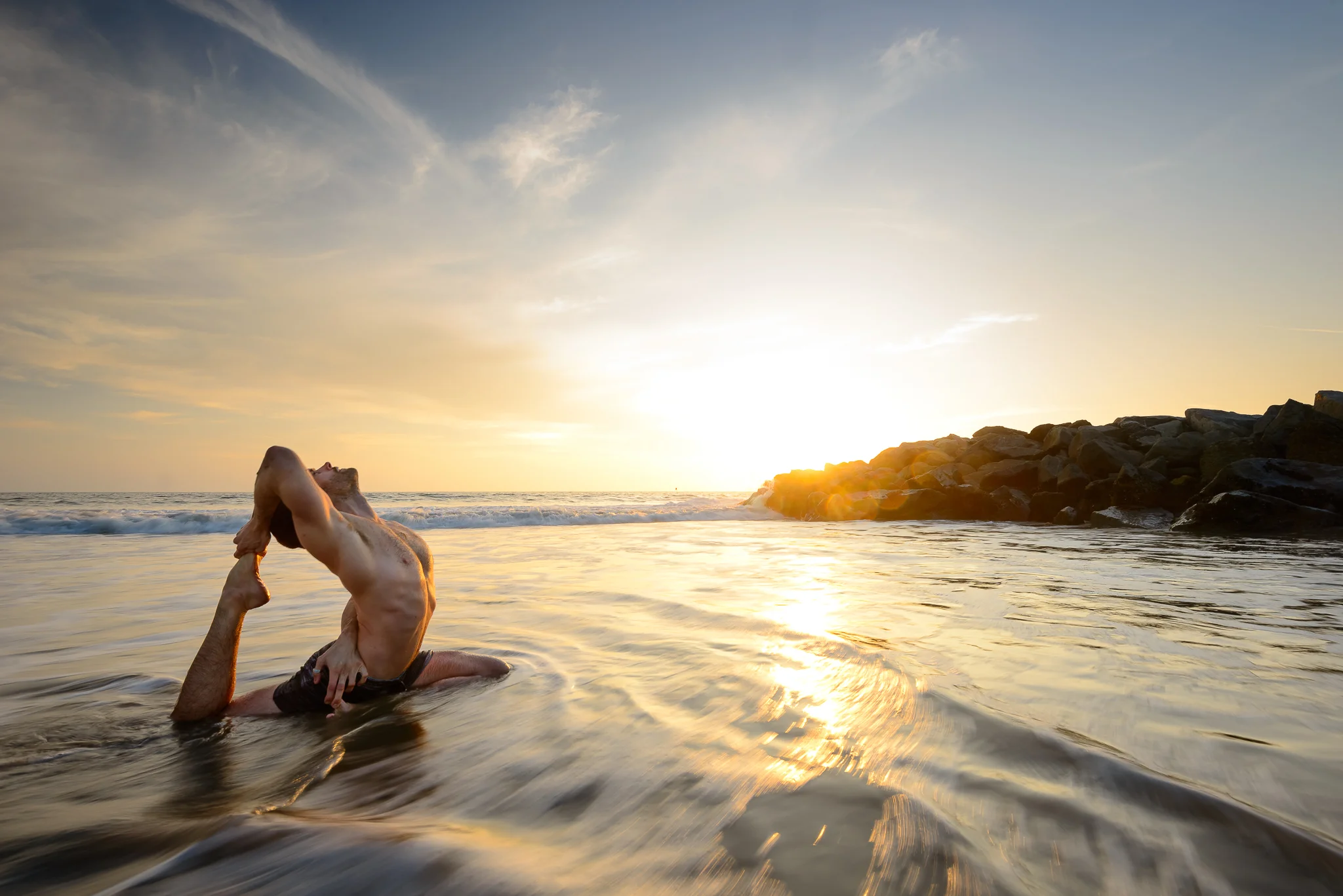 santa_monica_yoga_waves.jpg