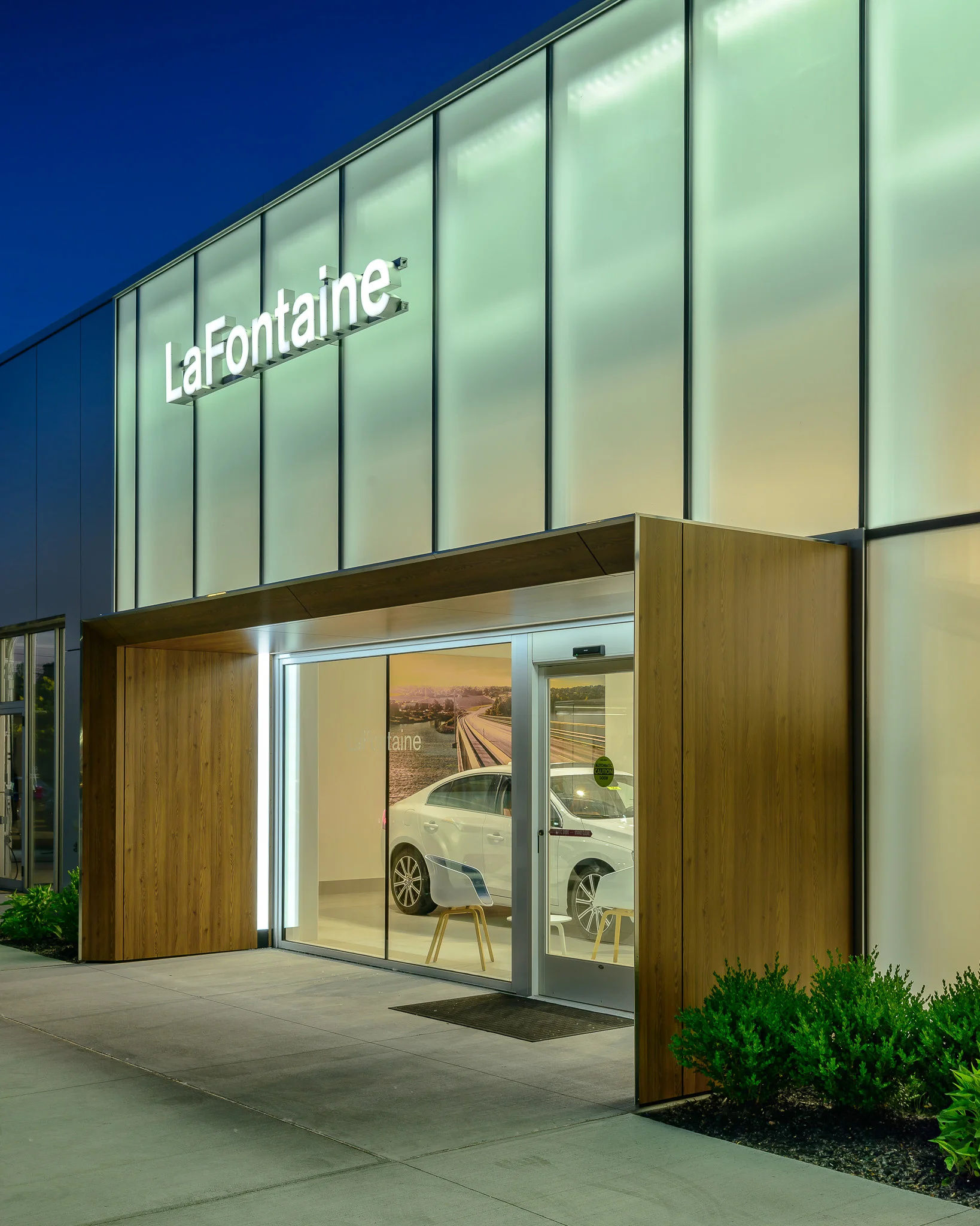 studio_detroit_lafontaine_volvo_exterior-15.jpg