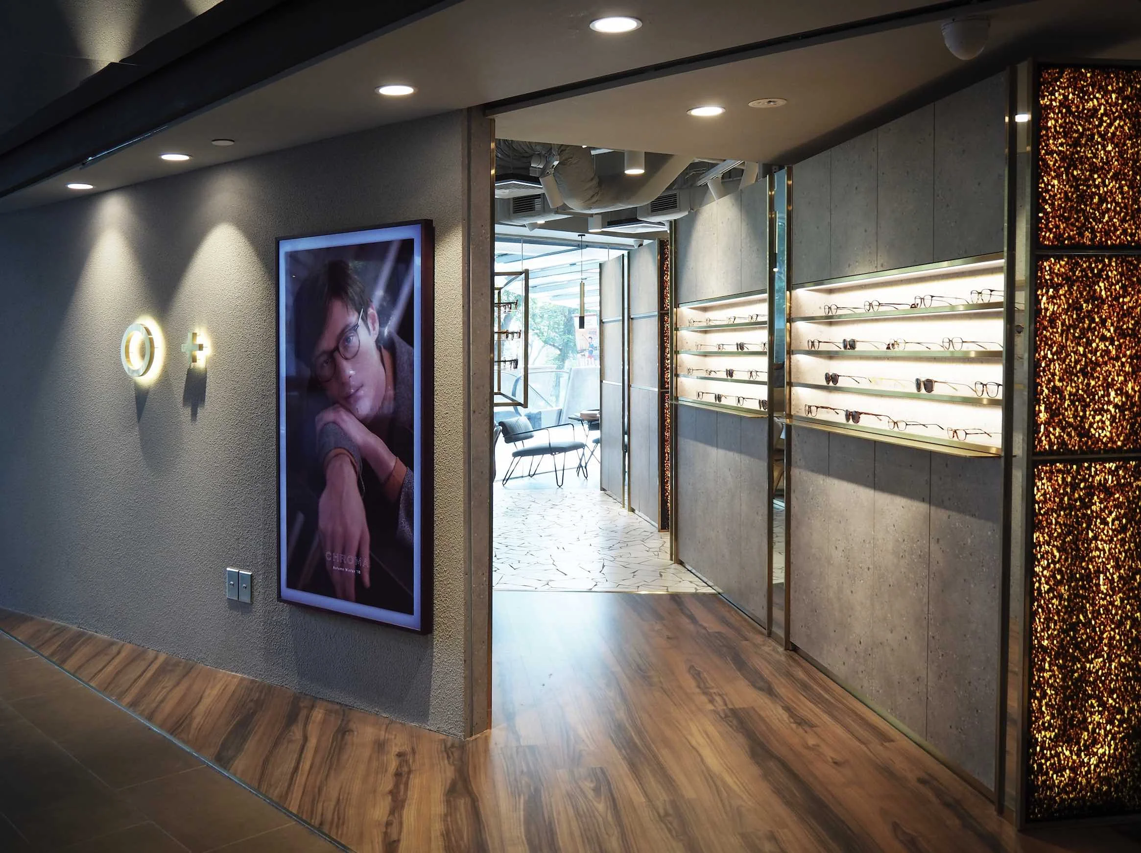 Oplus mandarin gallery 1.jpg