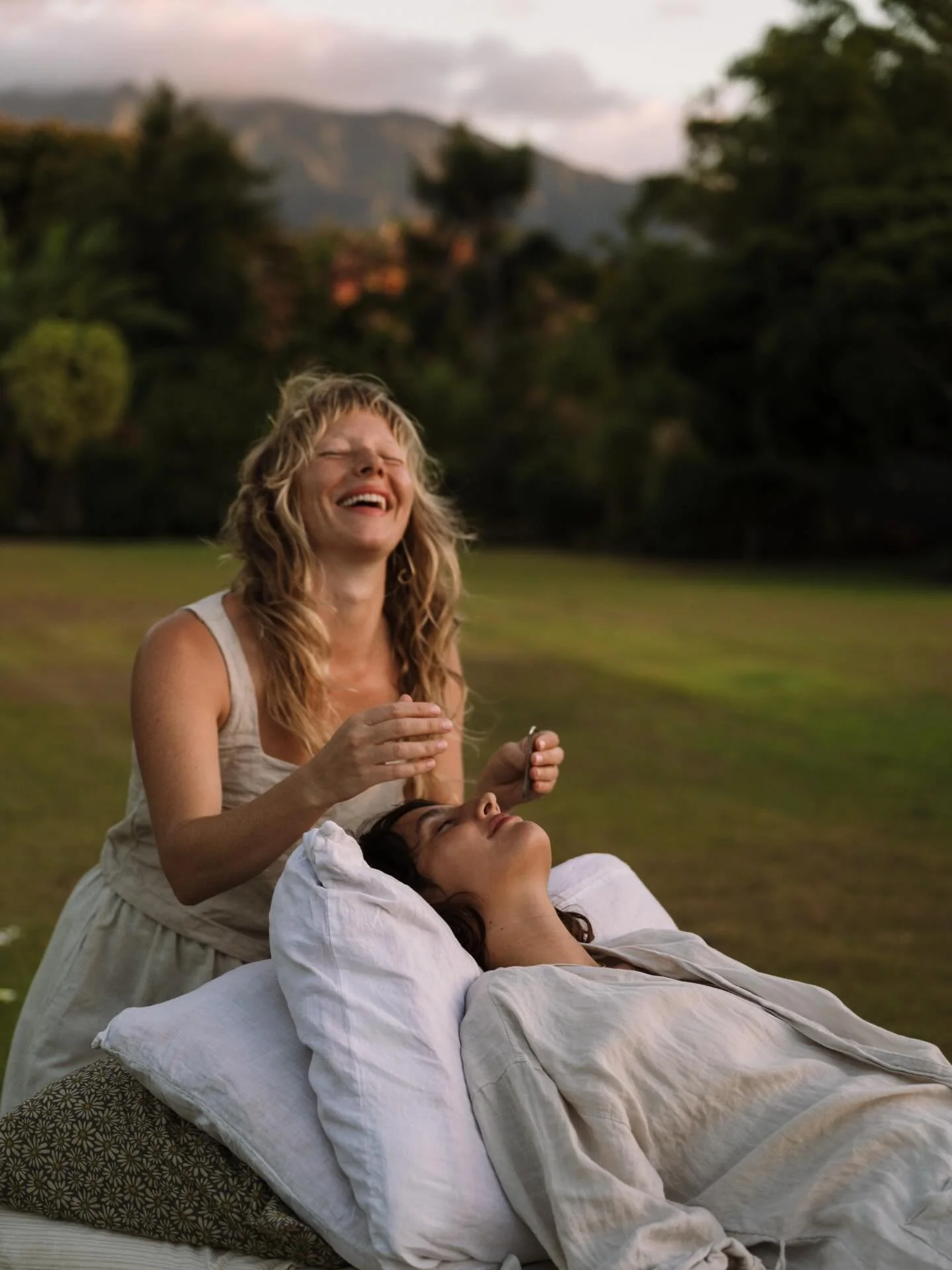 Bragging on my brilliant, caring friend: @dr.isabelsweitzer 

She introduced me to acupuncture and has been an ever-present resource when I&rsquo;m experiencing pain. She explains the elements I should understand, builds a protocol based on my needs,