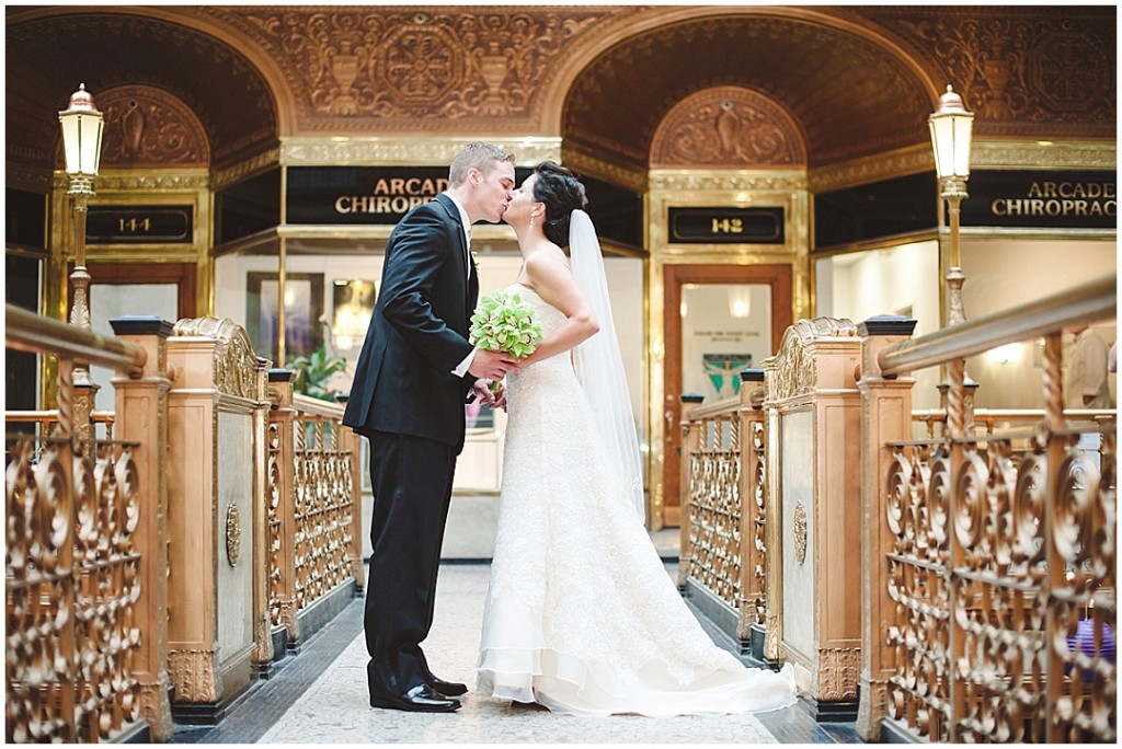 Hyatt-Regency-Arcade-Cleveland-Hotel-Wedding-Photography_0019-1024x684.jpg