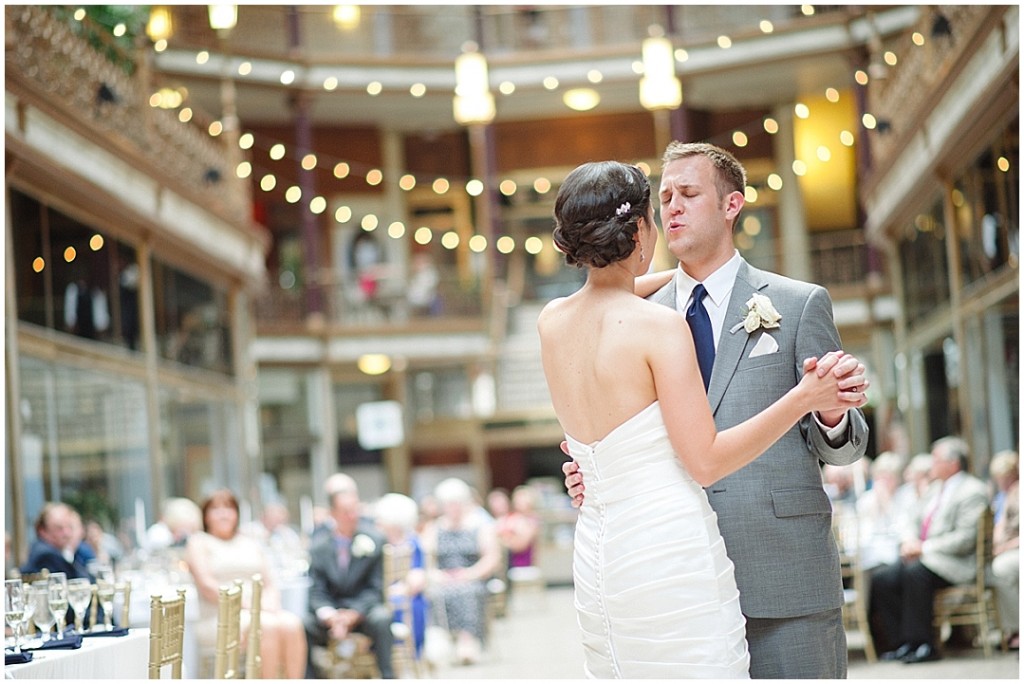 Hyatt-Regency-Arcade-Cleveland-Hotel-Wedding-Photography_0035-1024x684.jpg