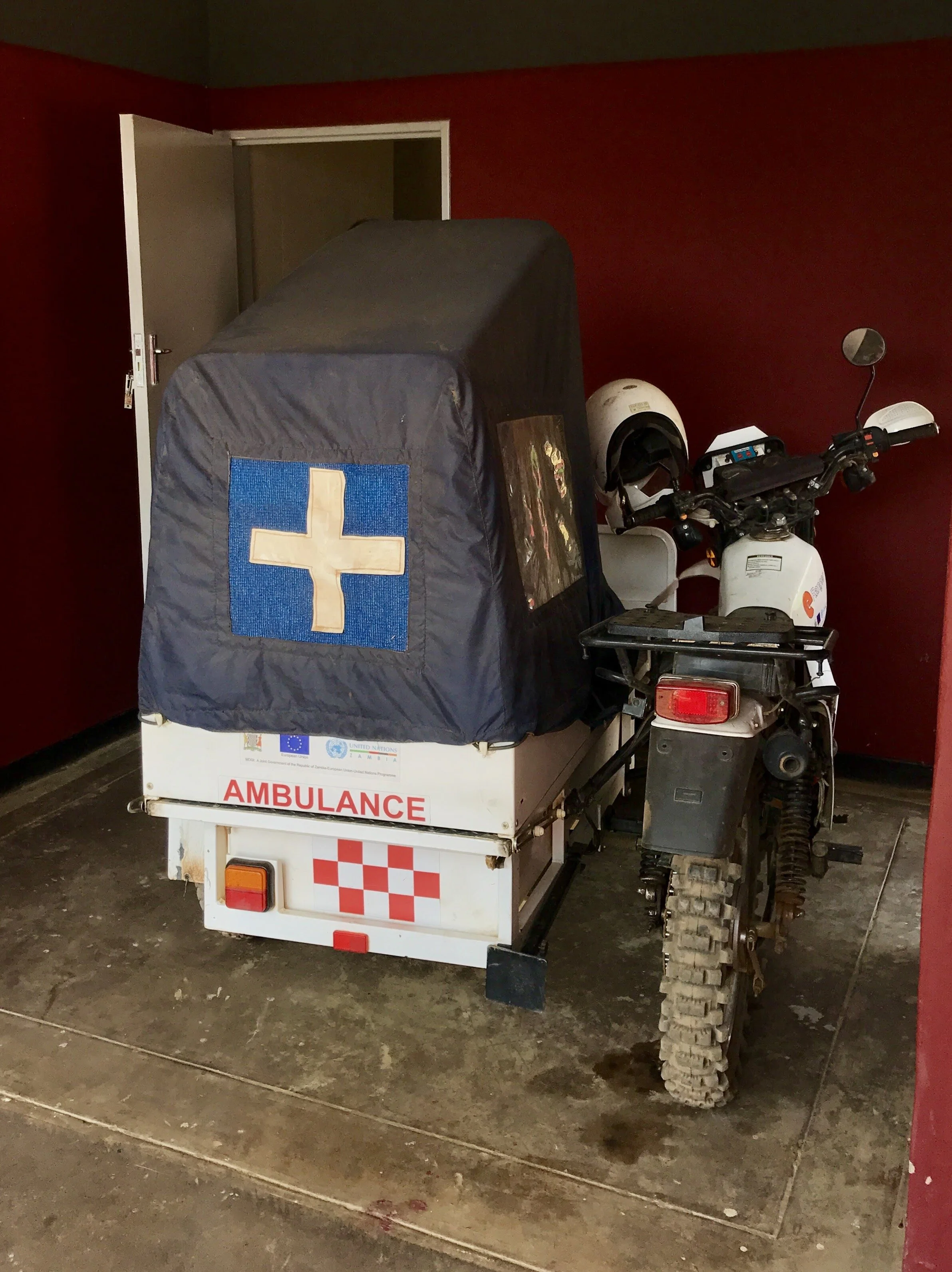 2-wheeled ambulance (Virtual Doctors)