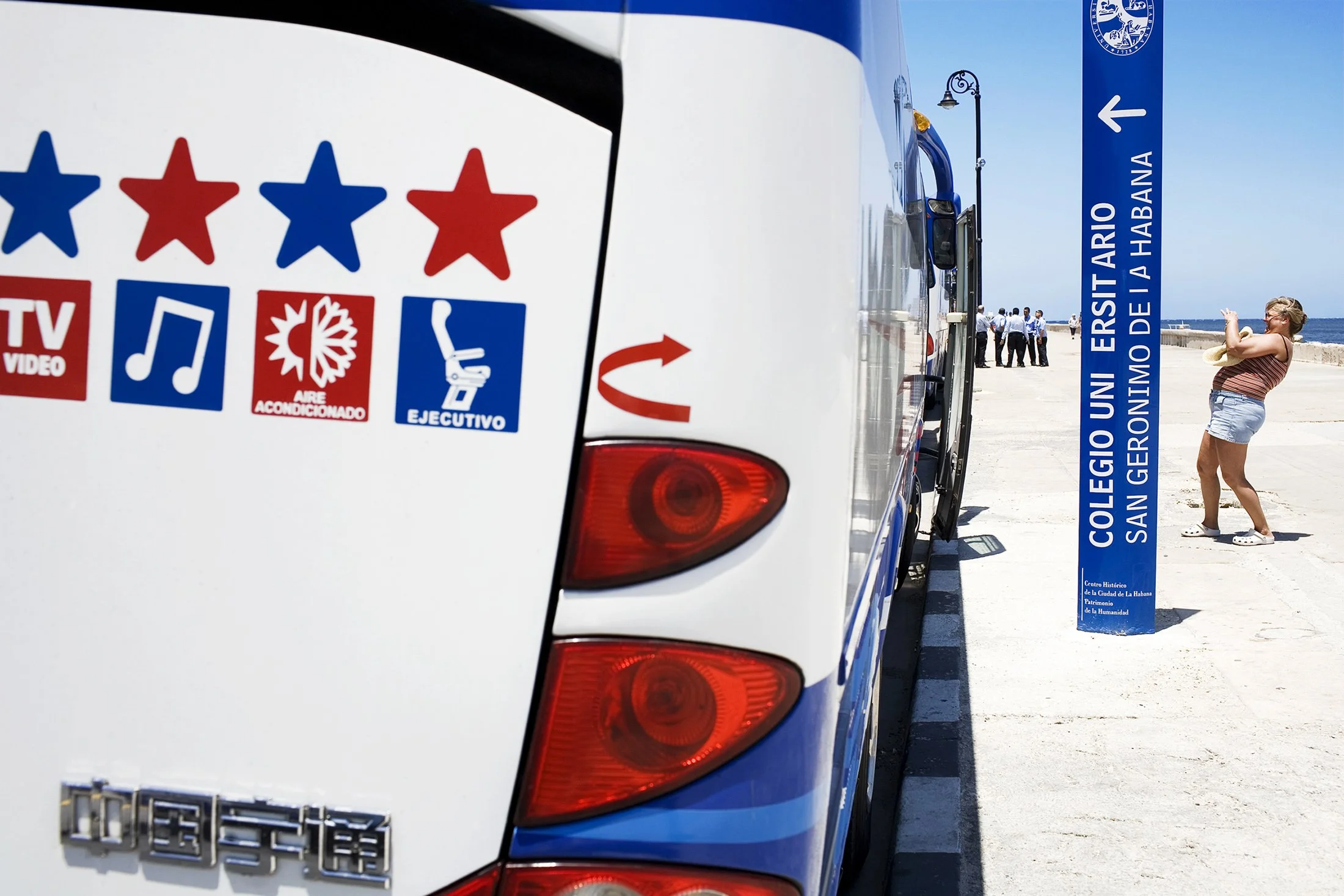 SHOW MUST GO ON_47.jpg