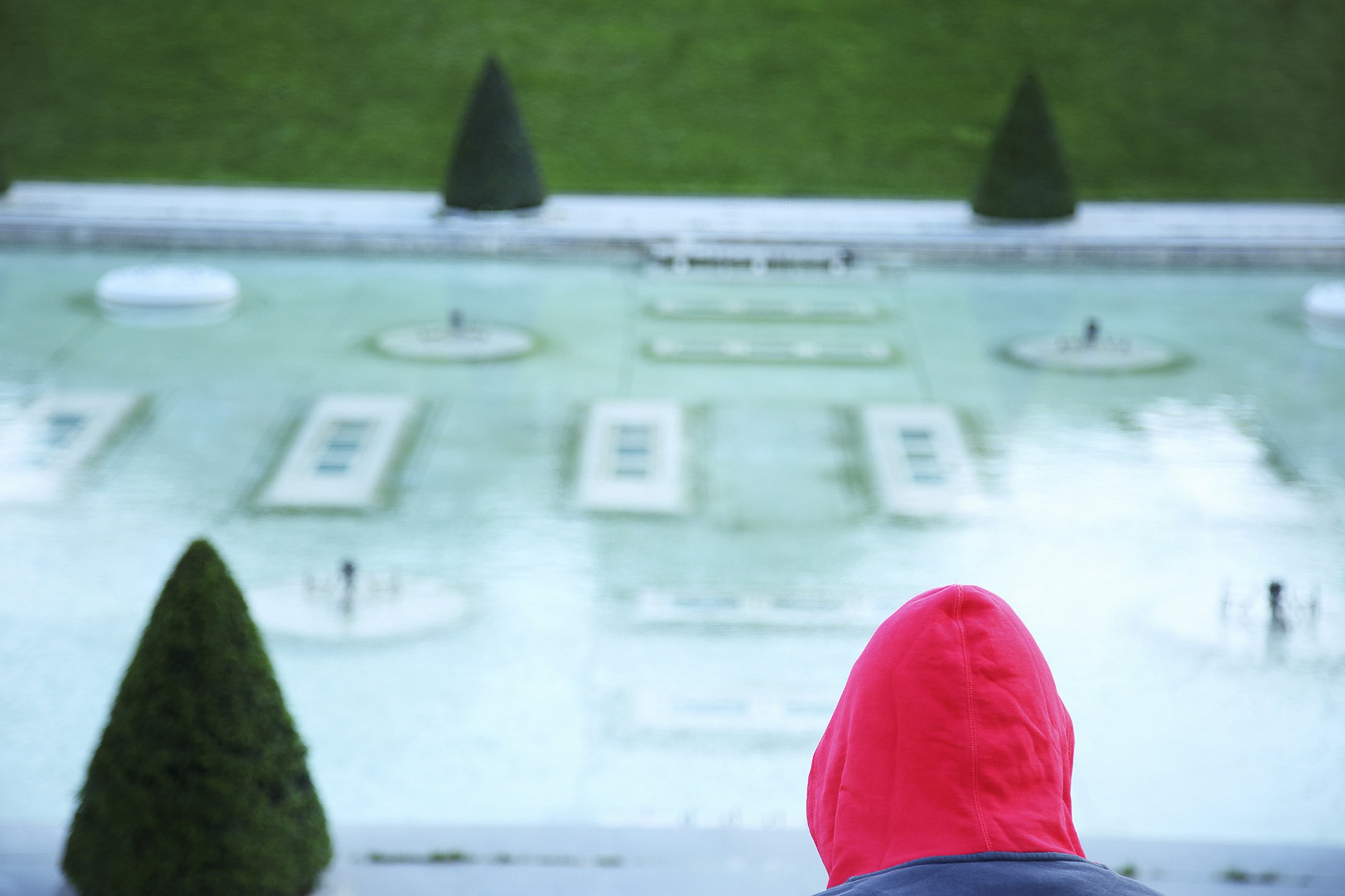 SHOW MUST GO ON_1.jpg