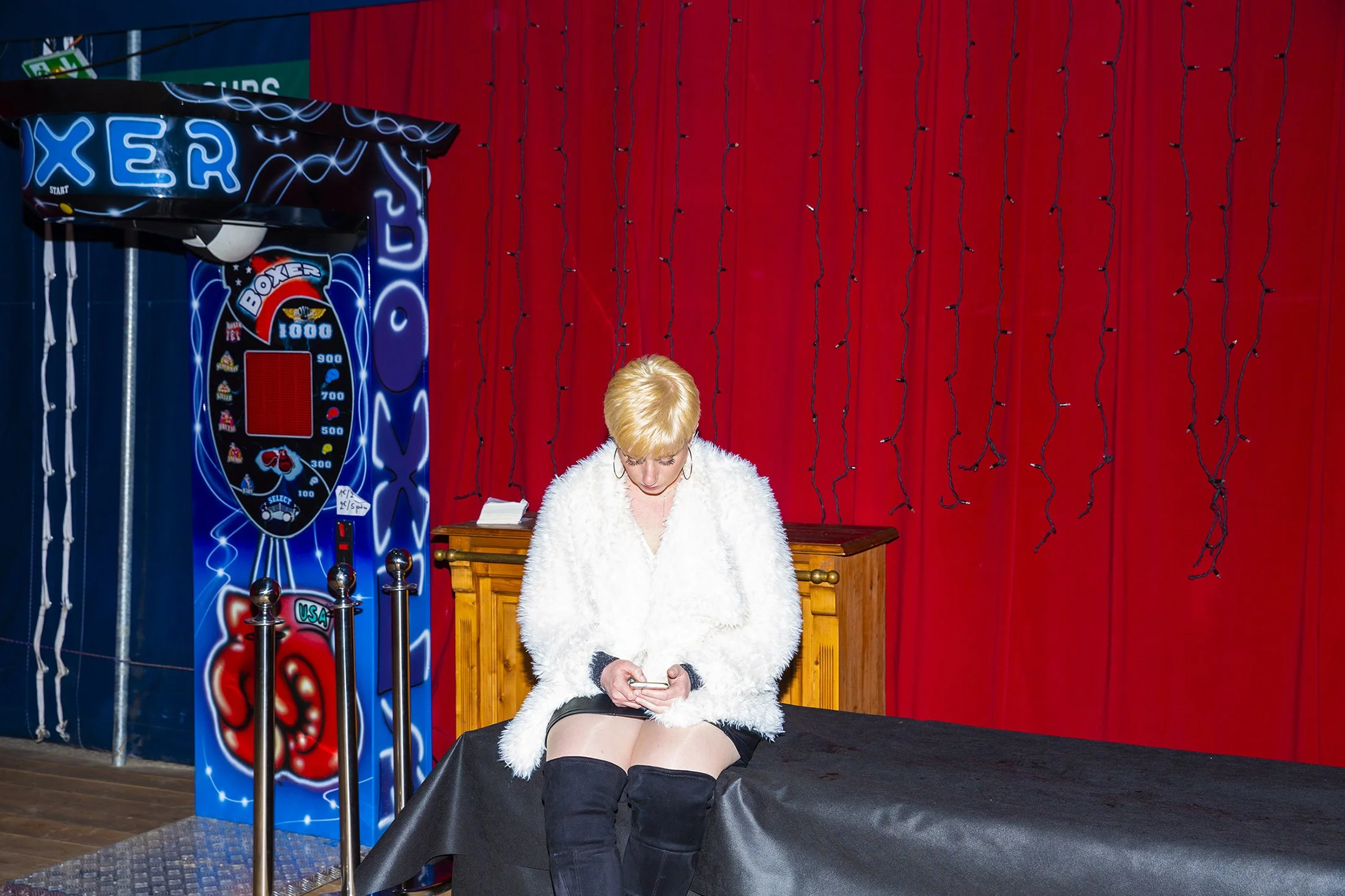 SHOW MUST GO ON_7.jpg