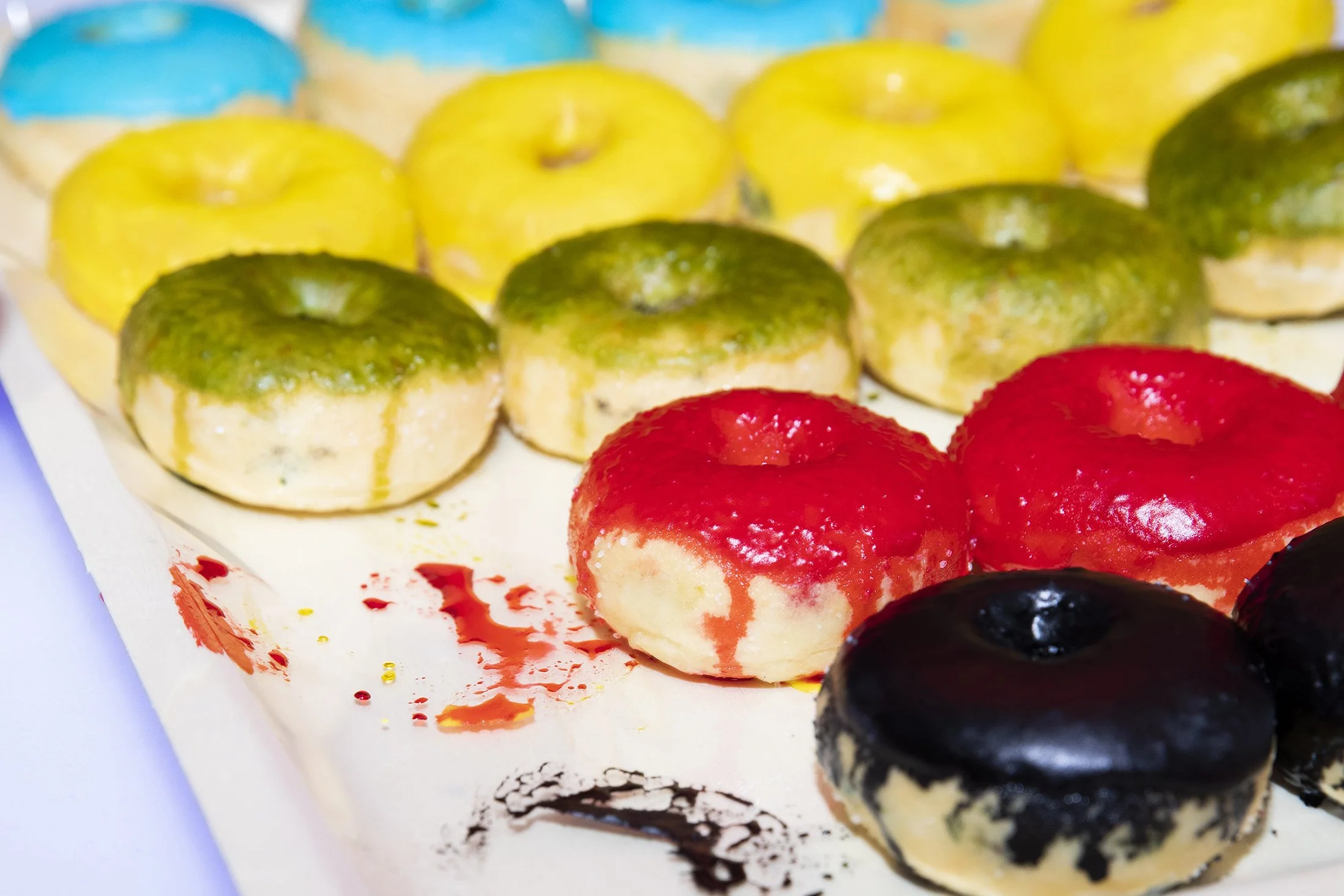 SHOW MUST GO ON_5.jpg