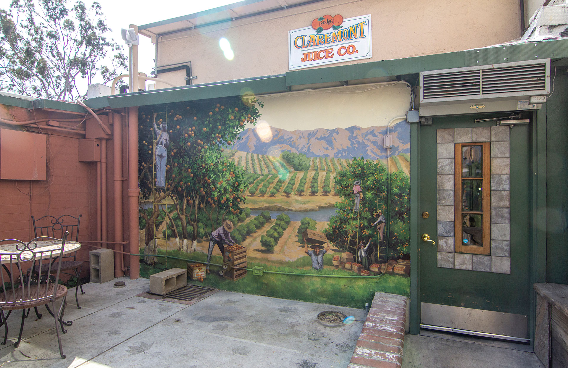  Podge's Claremont Juice Co., Claremont, CA 