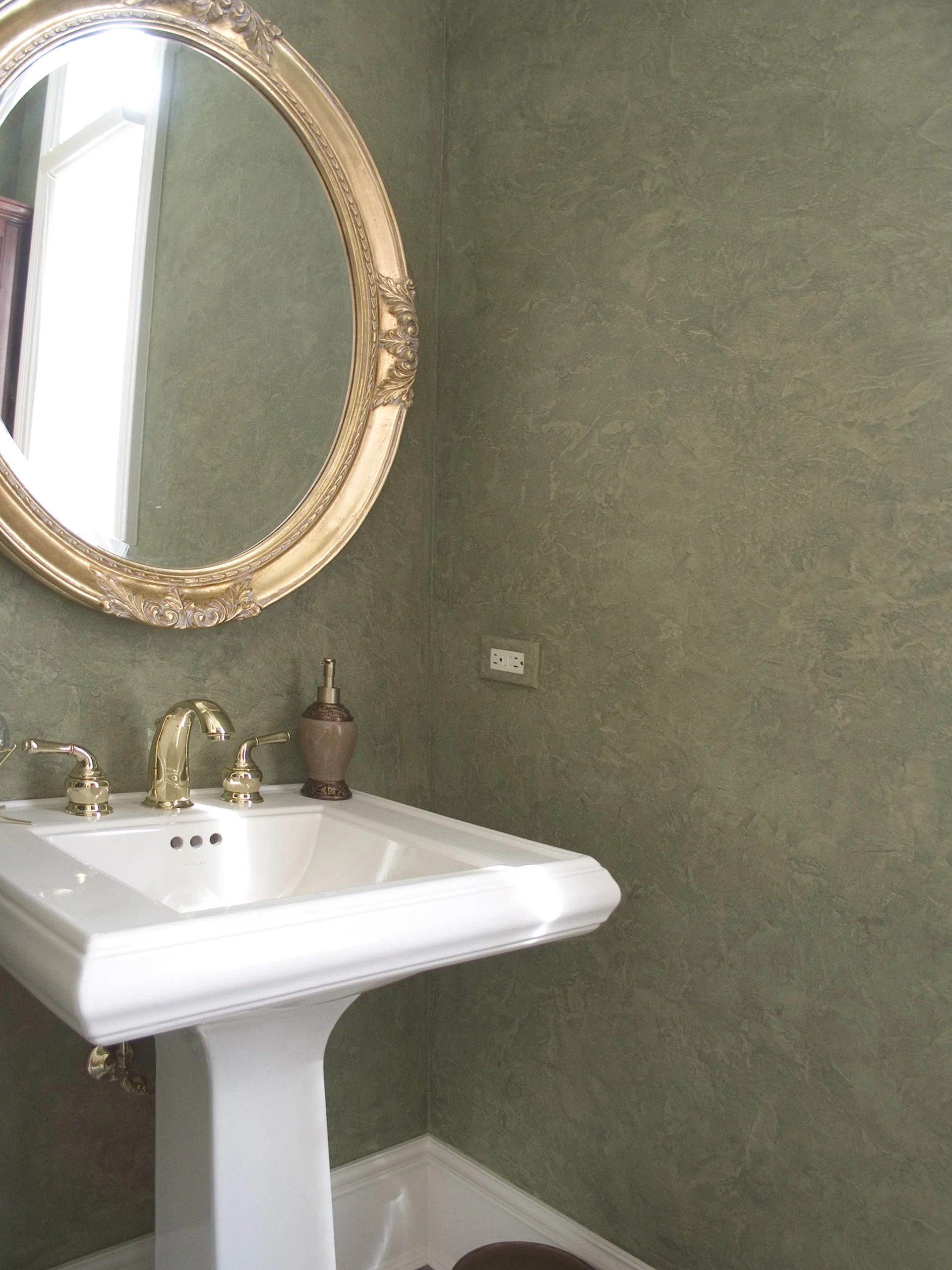 Green Bathroom Finish