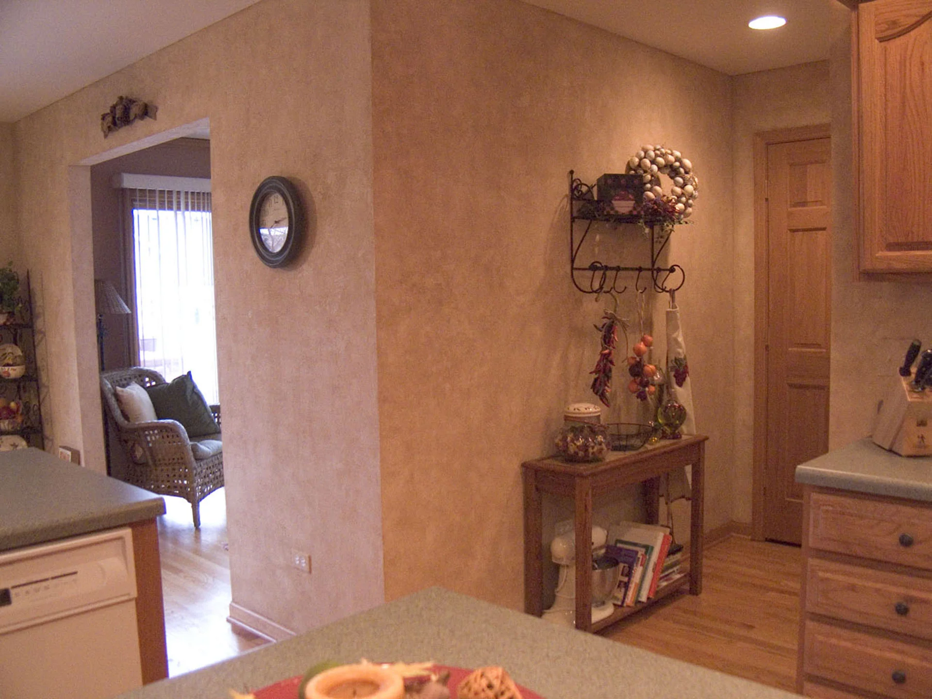 Tan Finish | Kitchen