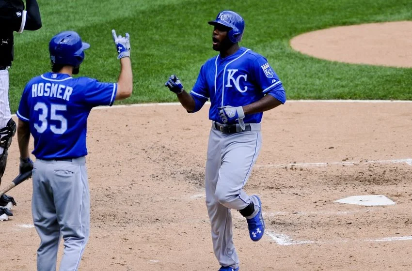 lorenzo-cain-eric-hosmer-mlb-kansas-city-royals-chicago-white-sox-850x560.jpg