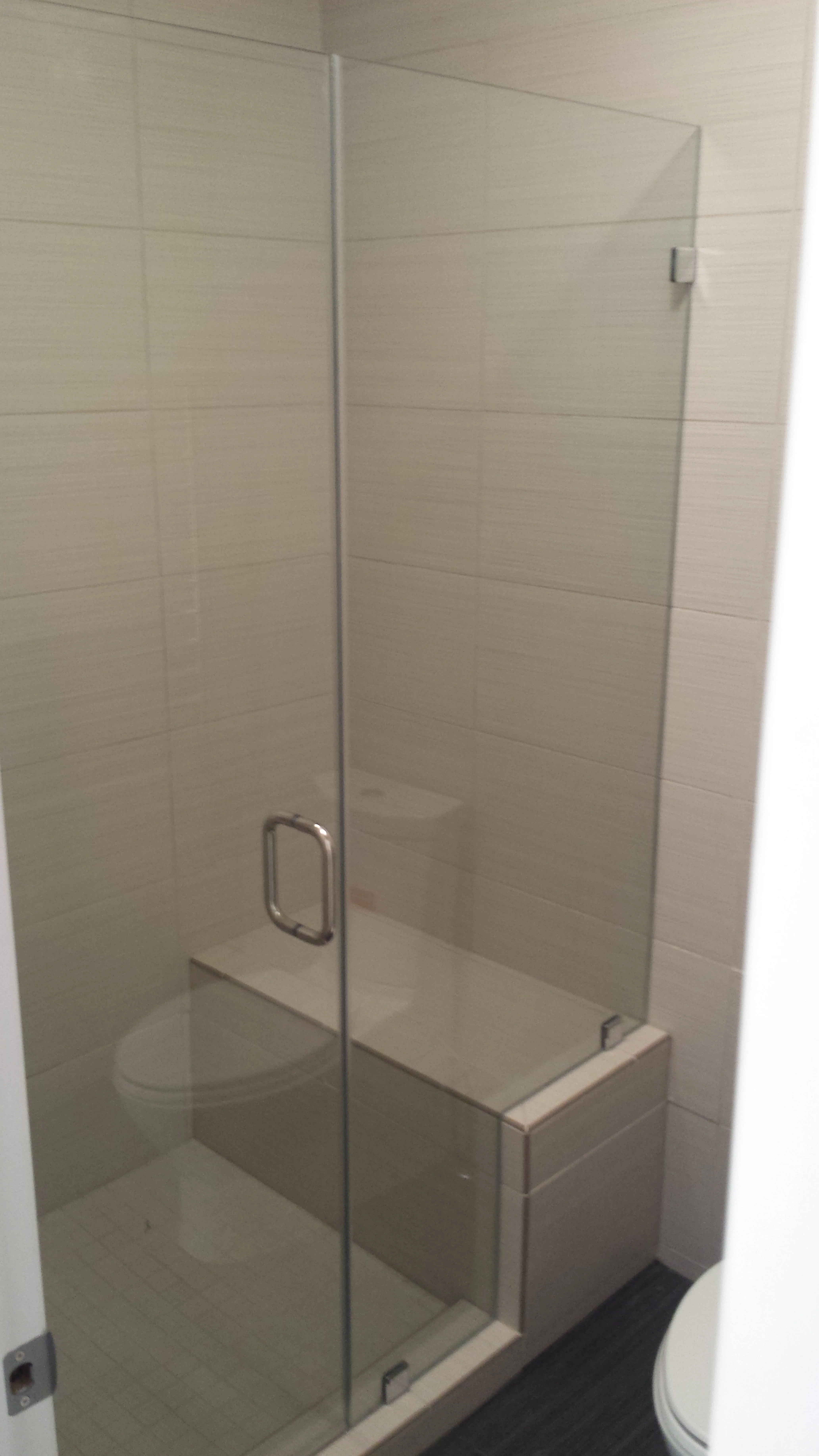 11 HEAVY SWING DOOR AND PANEL WITH CLIPS